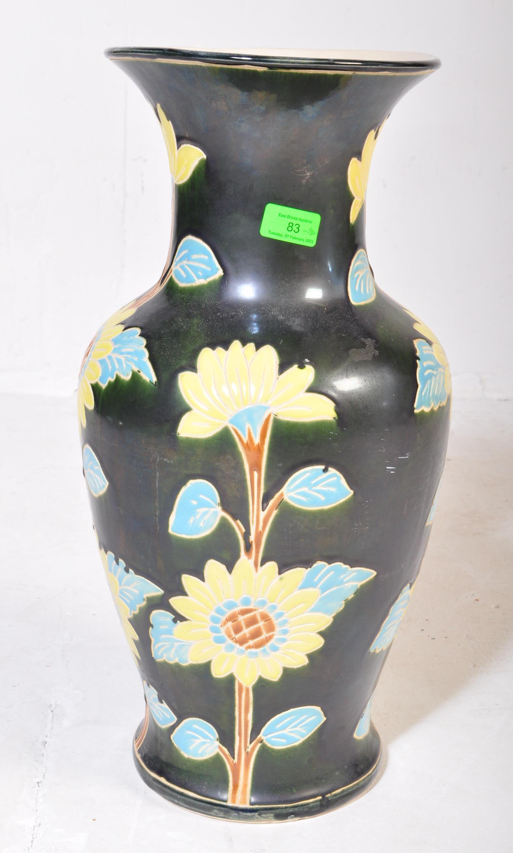 VINTAGE 20TH CENTURY FLORAL CERAMIC POTTERY VASE