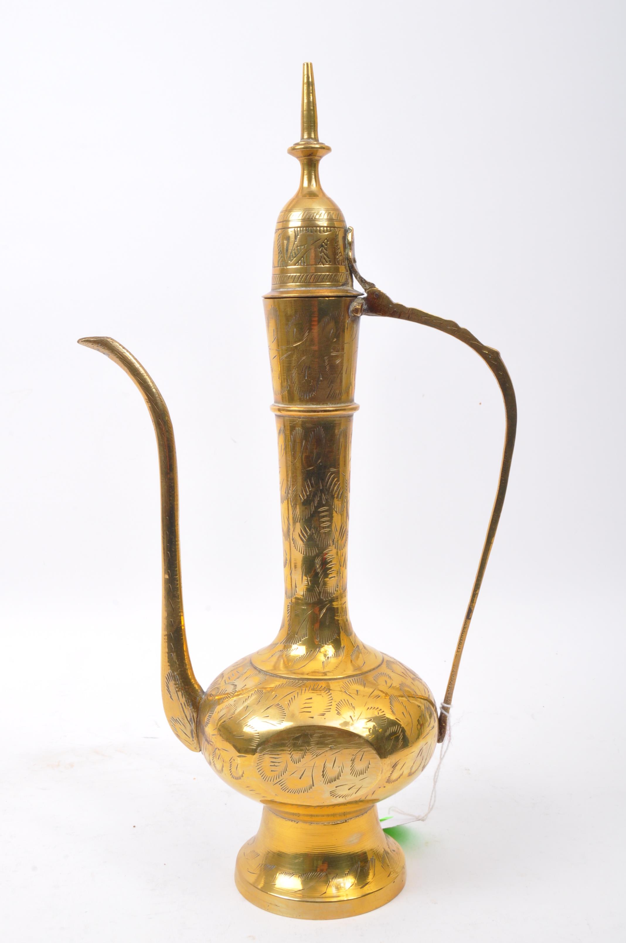 EARLY 20TH CENTURY INDIAN BRASS EWER POT - Image 2 of 5