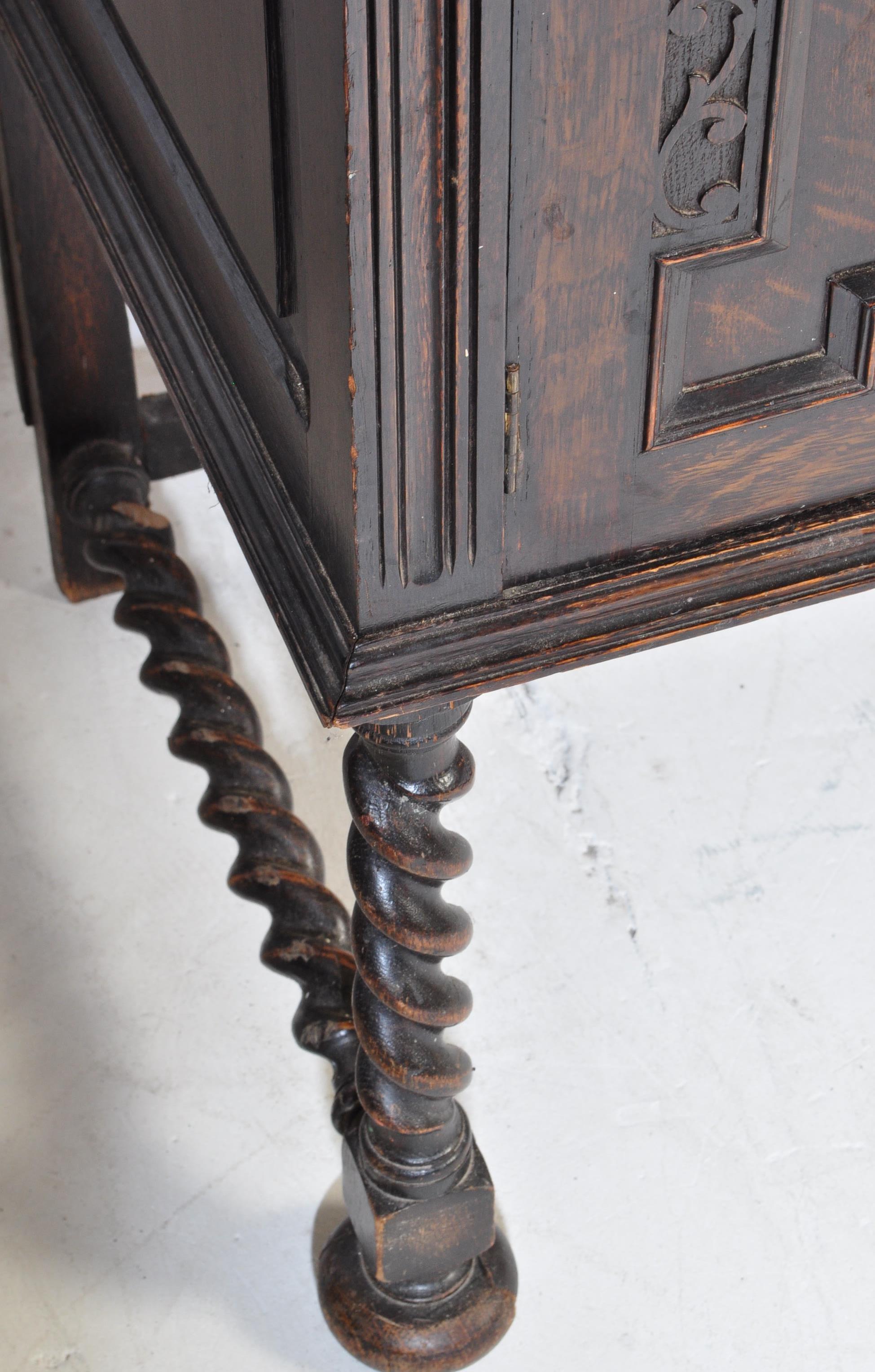 JACOBEAN REVIVAL OAK SIDEBOARD CREDENZA - Image 5 of 6