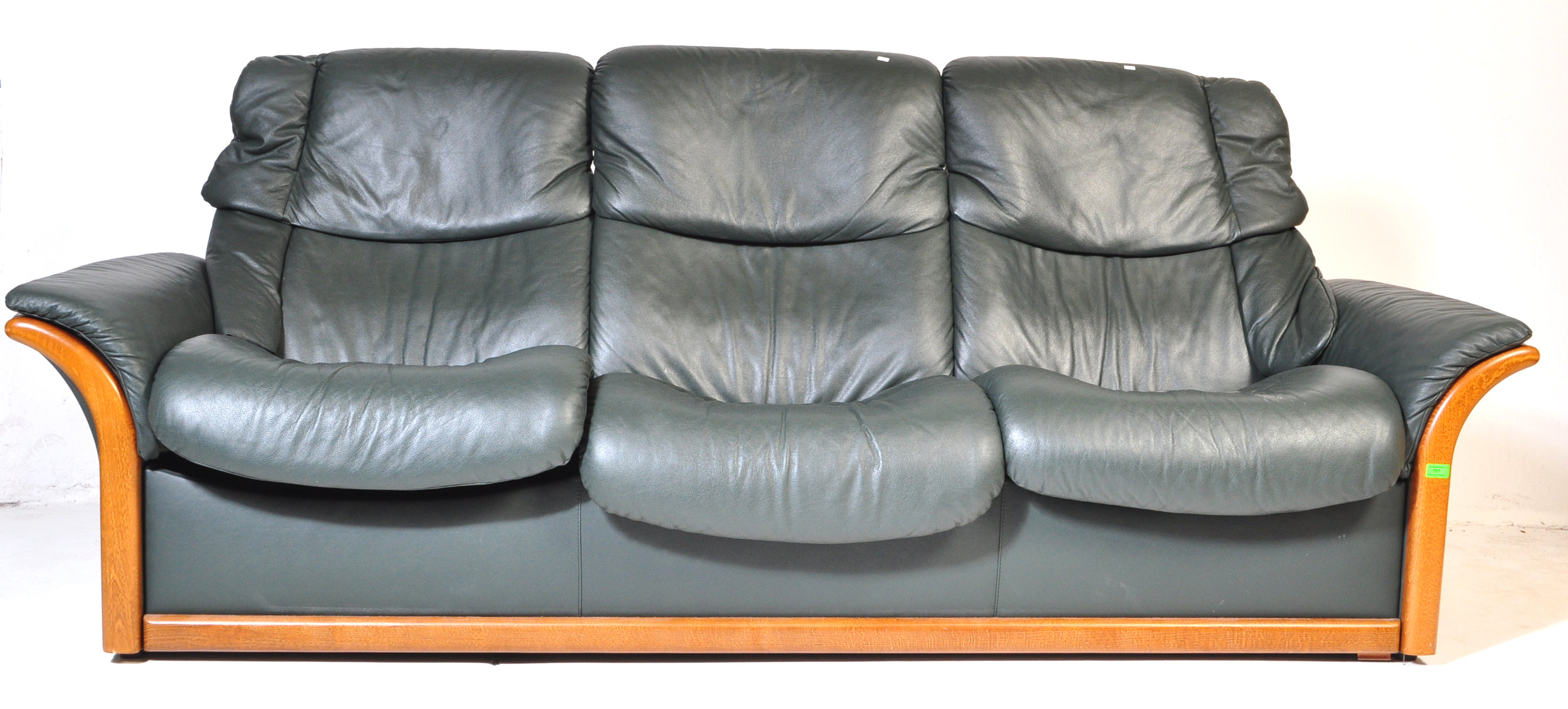 EKORNES STRESSLESS LEATHER THREE SEAT SOFE SETTEE - Image 5 of 6