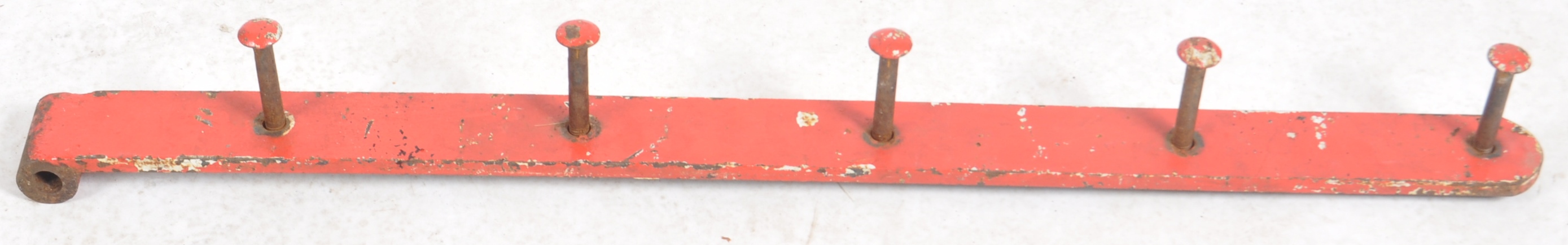 EARLY 20TH CENTURY UPCYCLED CAR SPRING COAT HOOK RACK - Image 2 of 5