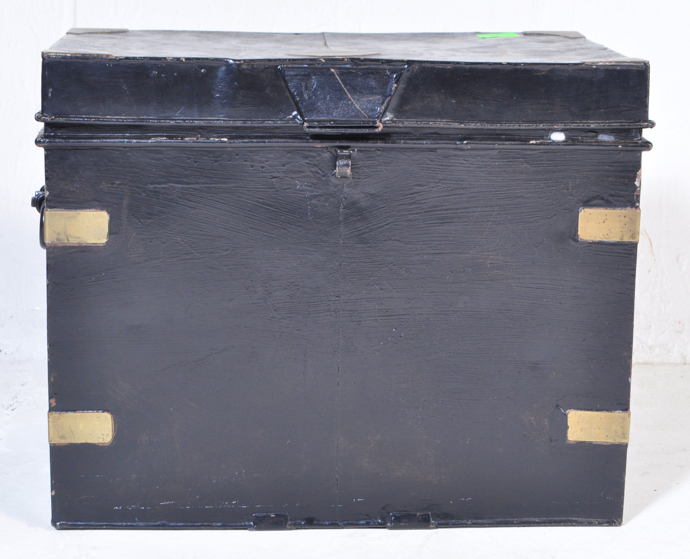 EARLY 20TH CENTURY BLACK METAL & BRASS DEEDS BOX - Image 3 of 5