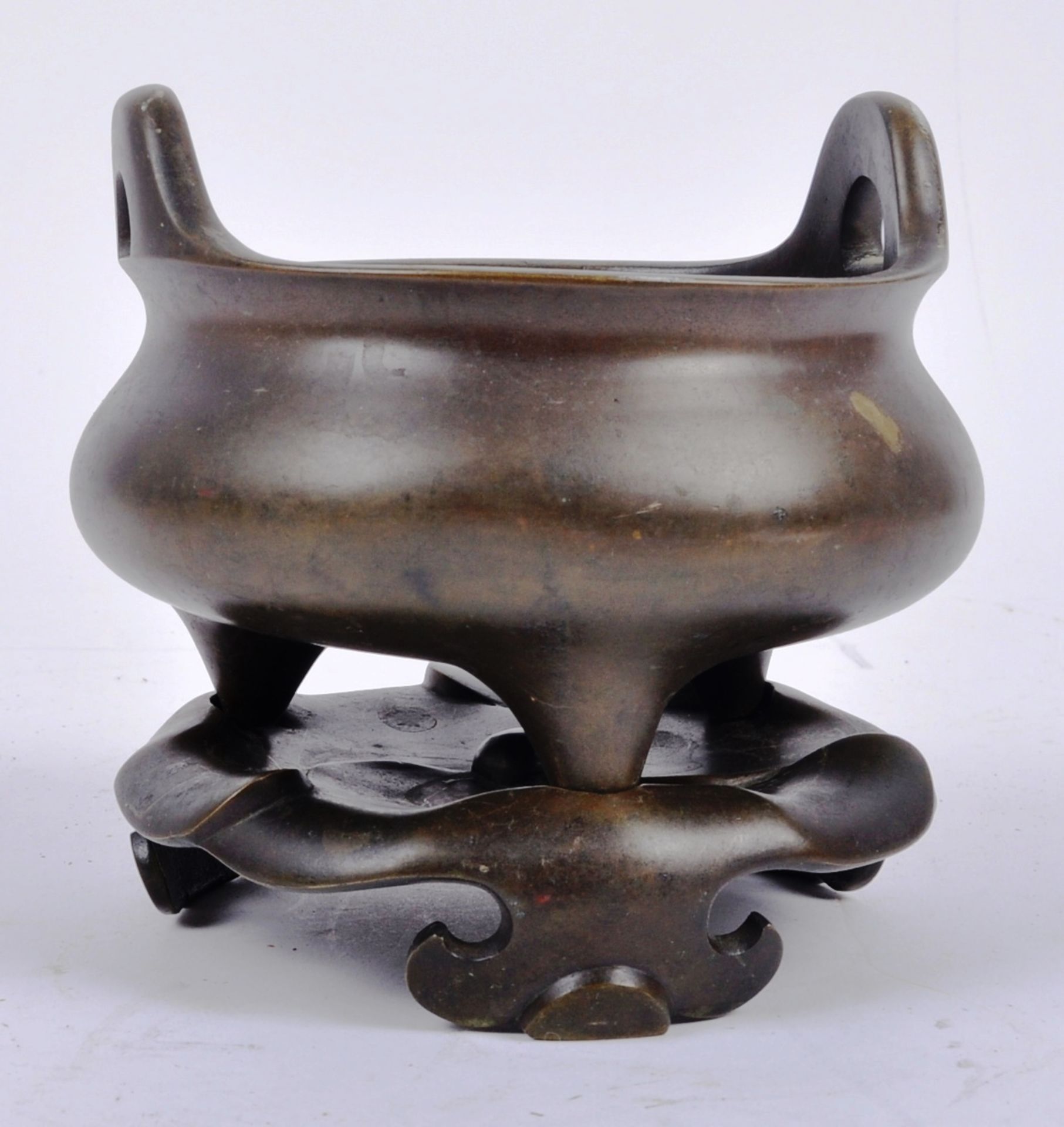 EARLY 20TH CENTURY CHINESE BRONZE CENSER ON STAND - Image 2 of 7