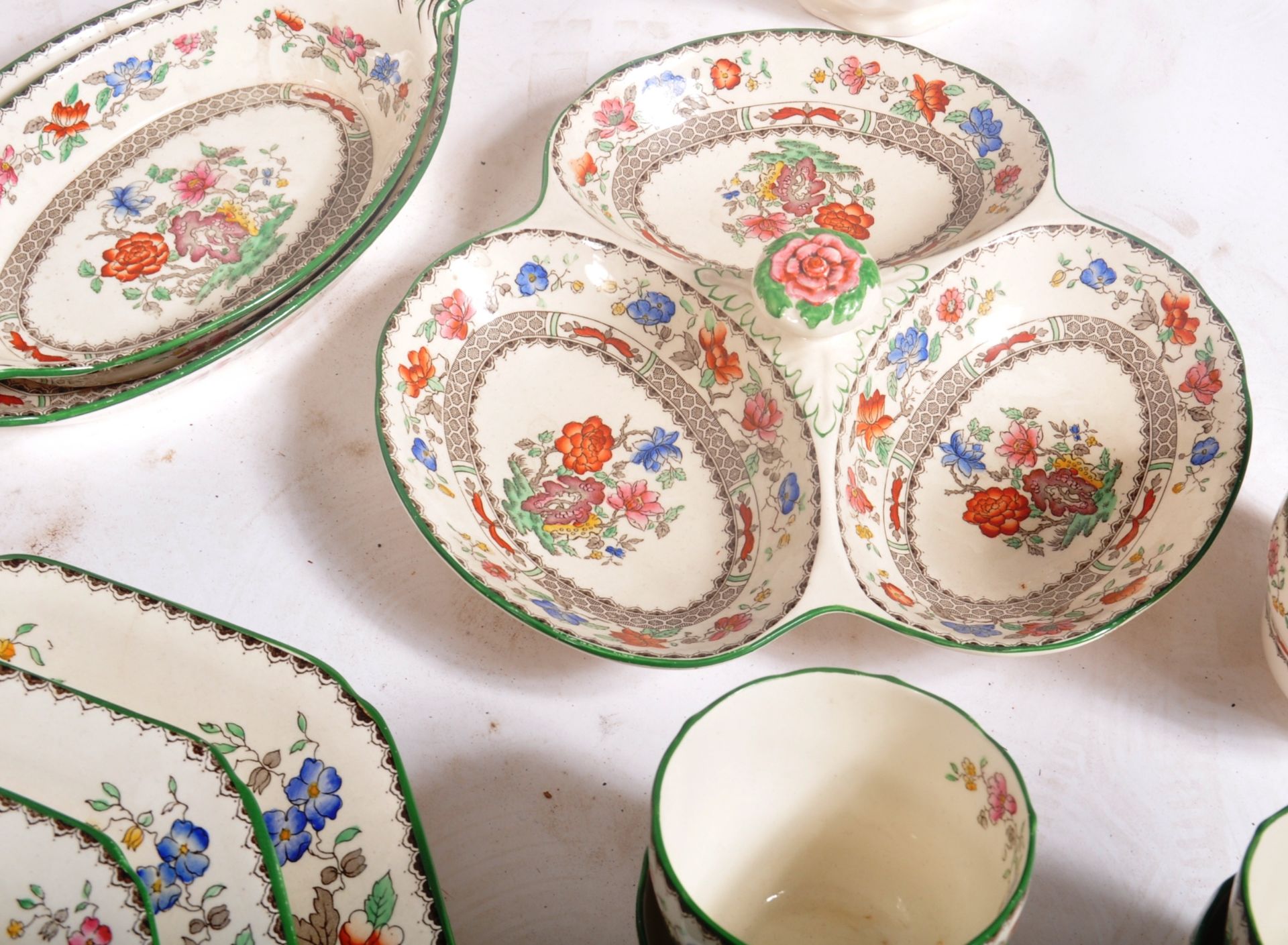 COPELAND SPODE CHINESE ROSE PATTERN DINNER SERVICE - Image 11 of 18