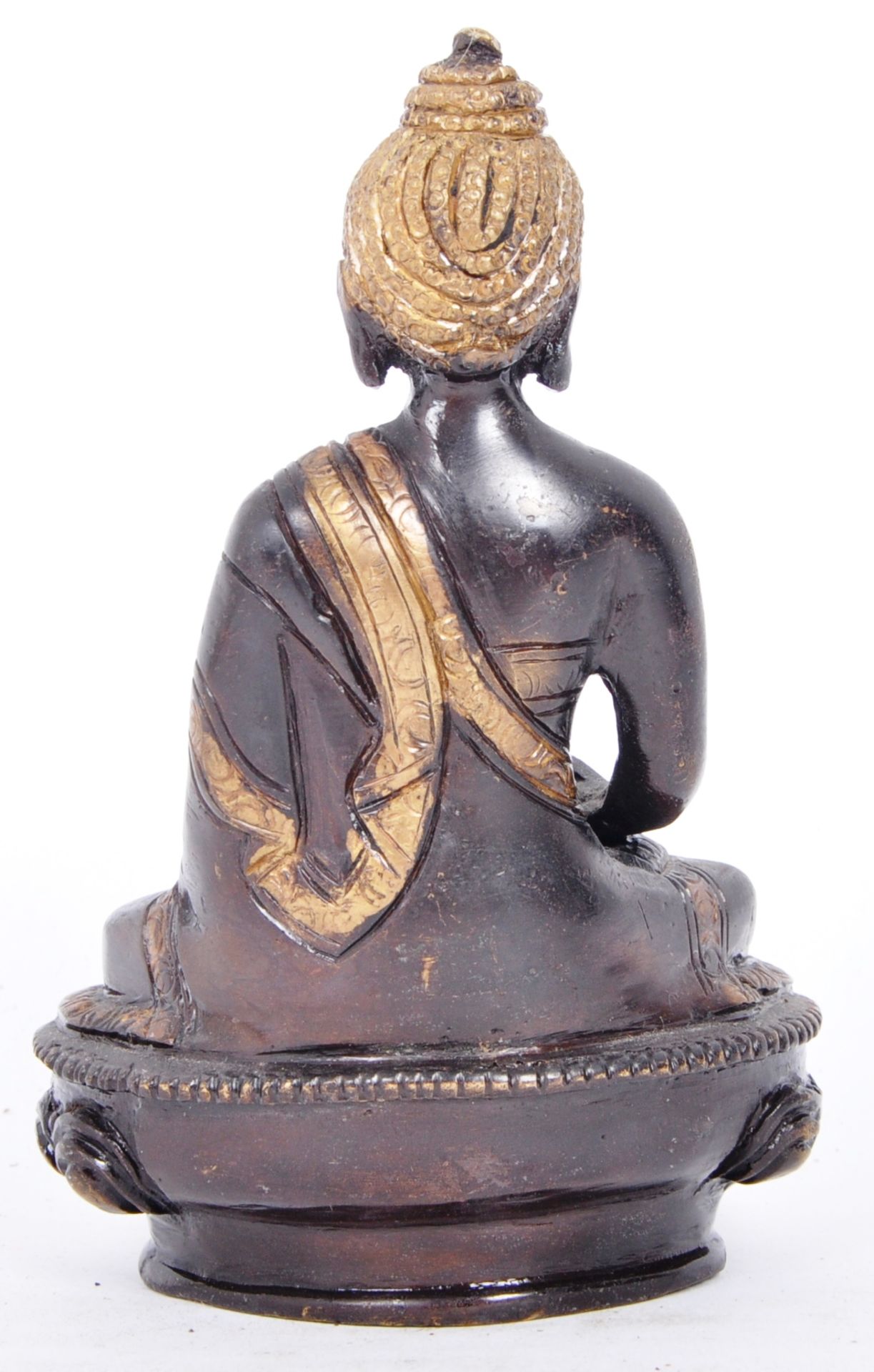 EARLY 20TH CENTURY TWO TONE BRONZE CHINESE BUDDHA - Image 3 of 6