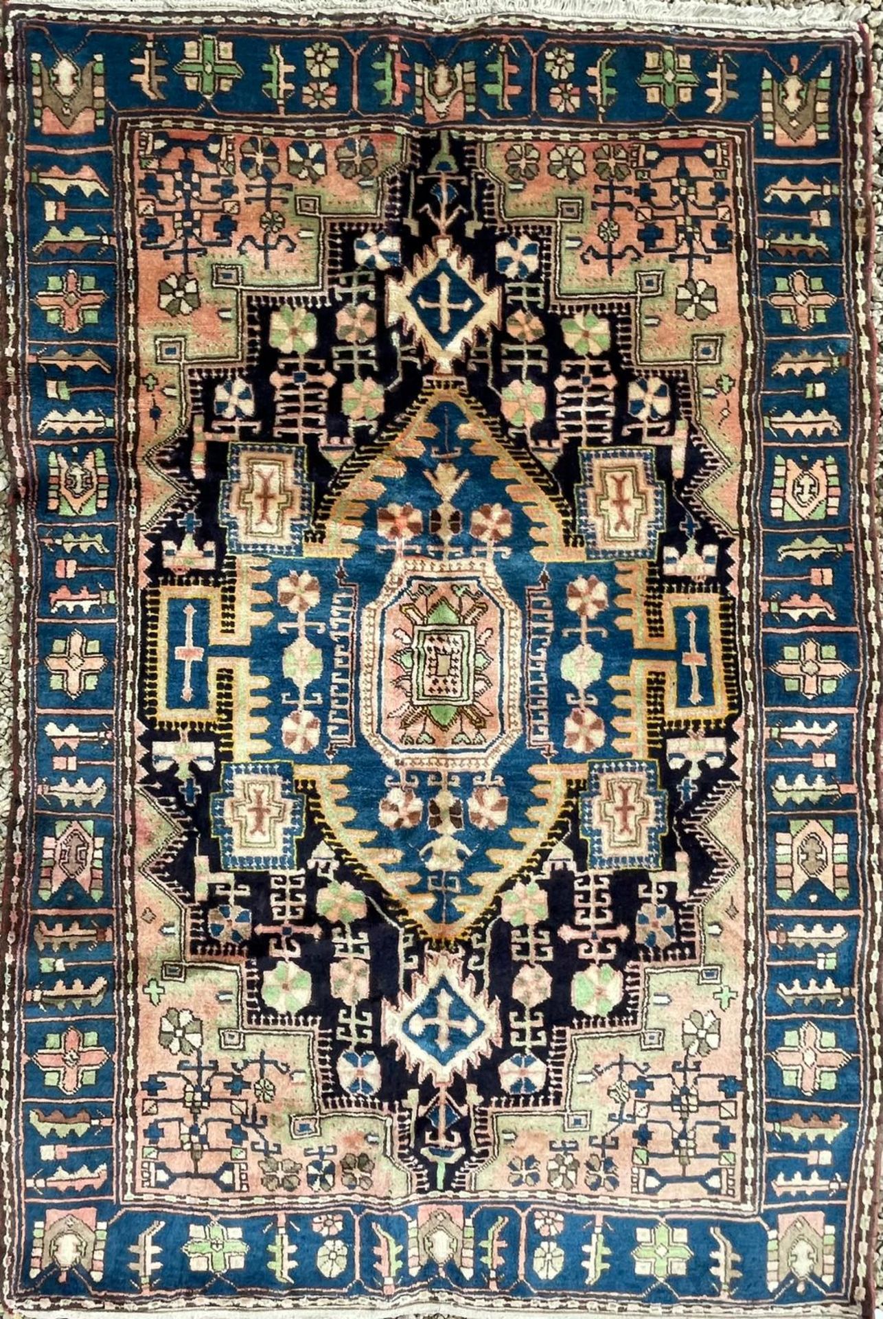 19TH CENTURY NORTH WEST PERSIAN NAHAWAND FLOOR RUG