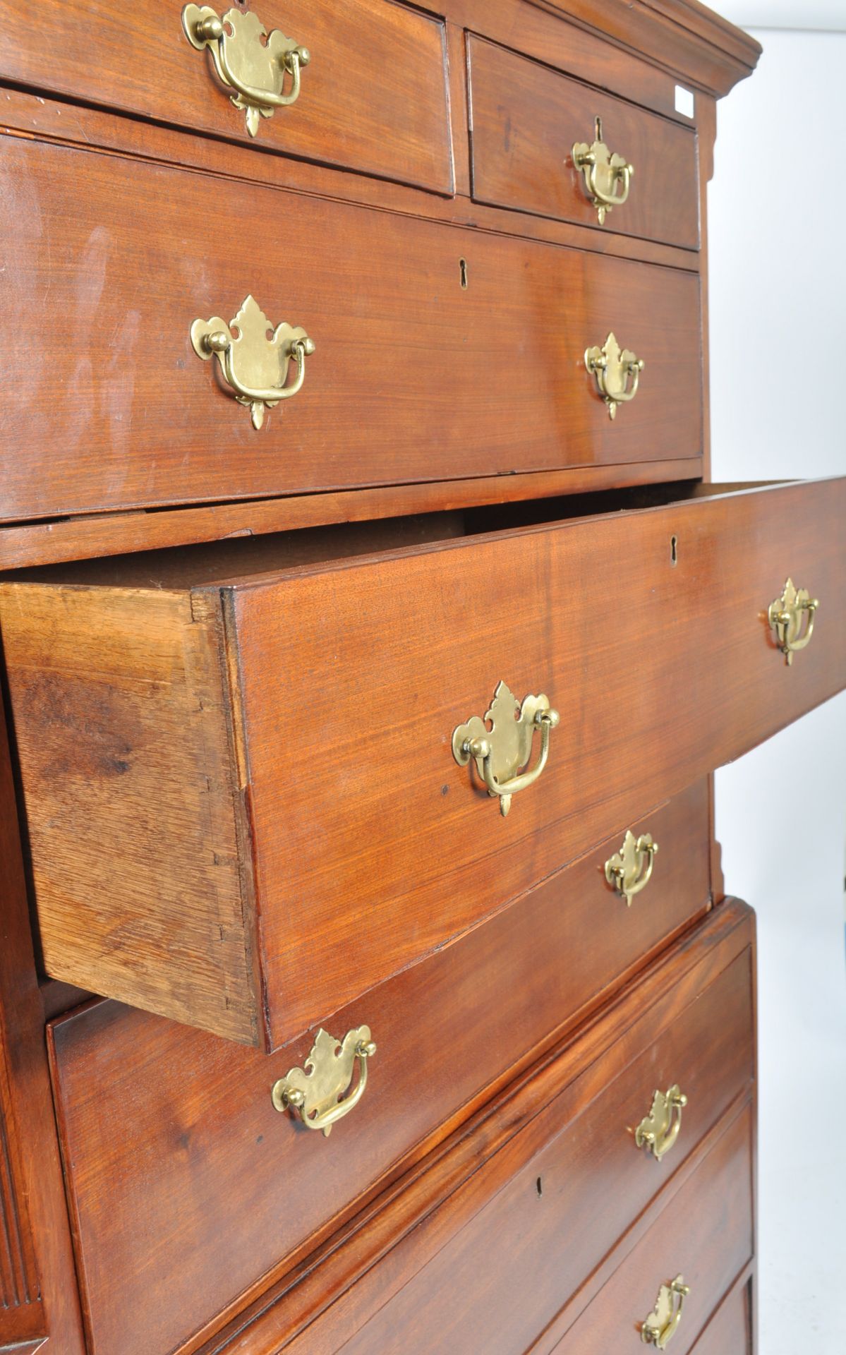 19TH CENTURY GEORGE III MAHOGANY CHEST ON CHEST OF DRAWERS - Image 2 of 5