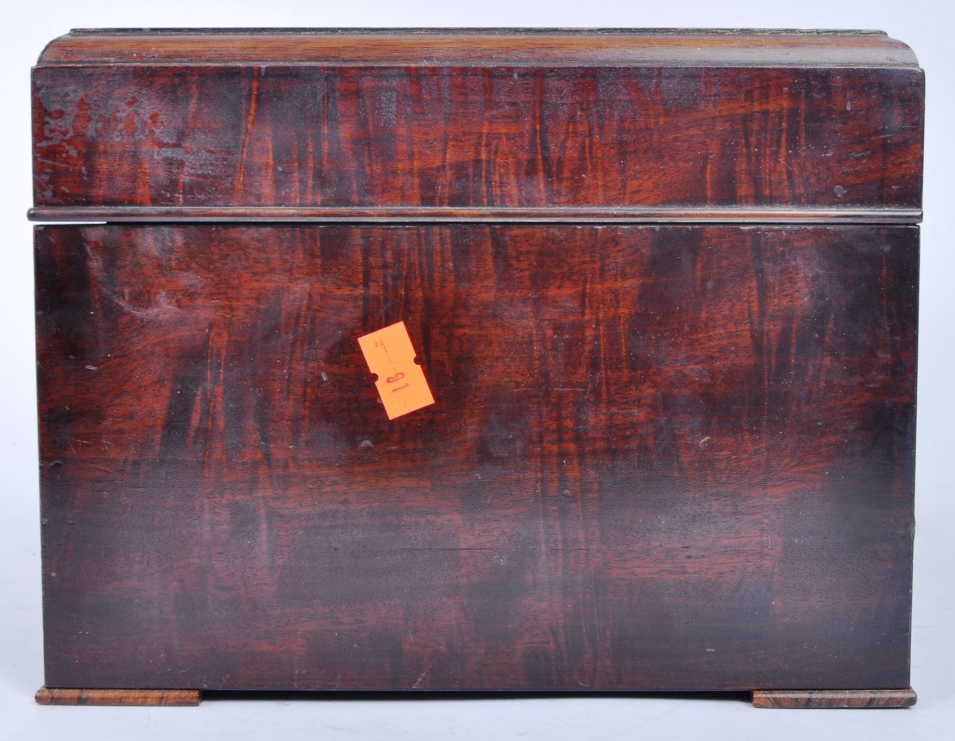 VICTORIAN MAHOGANY VENEERED CIGAR HUMIDOR - Image 4 of 5