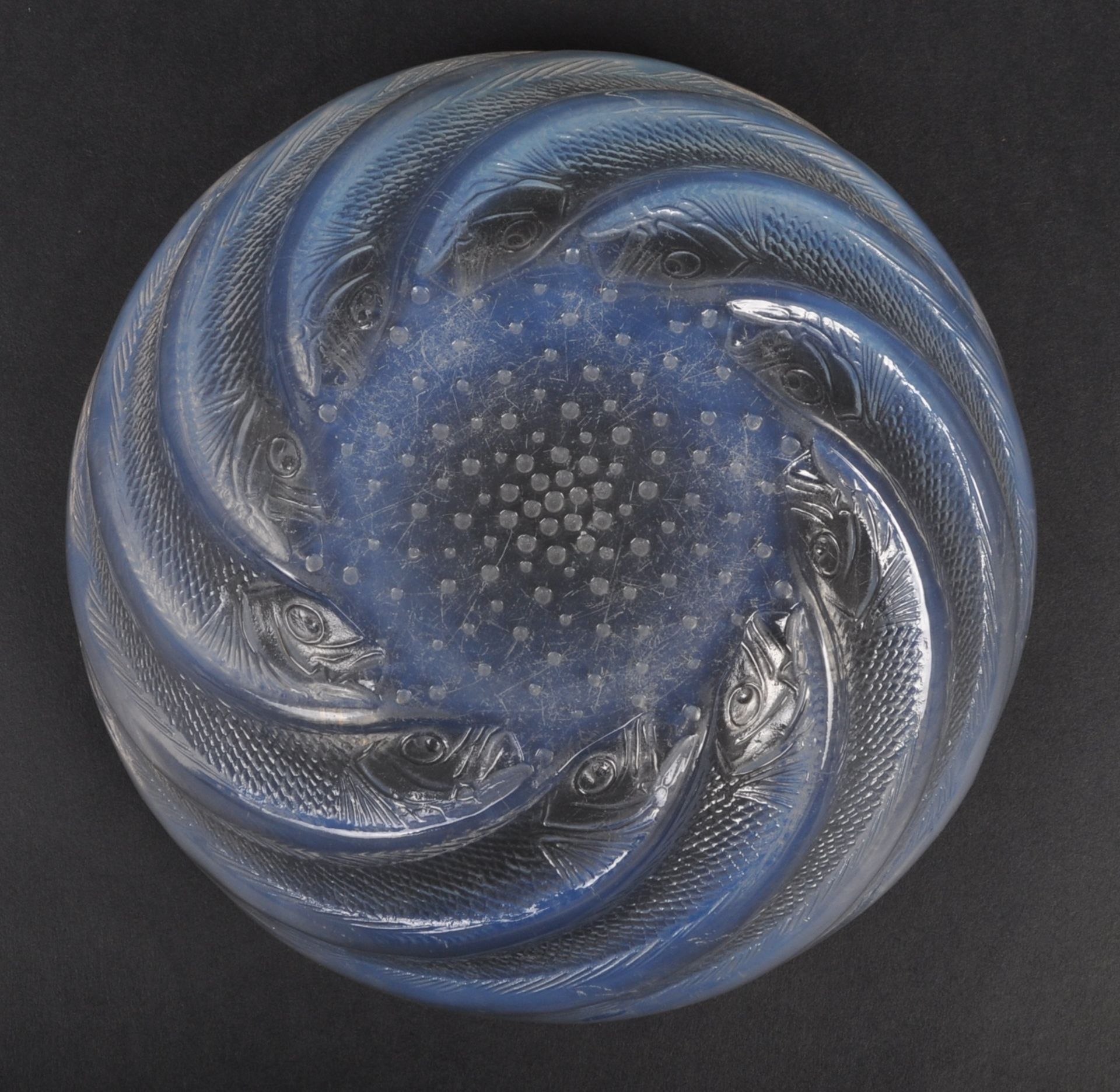 RENE LALIQUE - FRENCH 1920'S OPALESCENT GLASS SARDINE DISH - Image 5 of 9