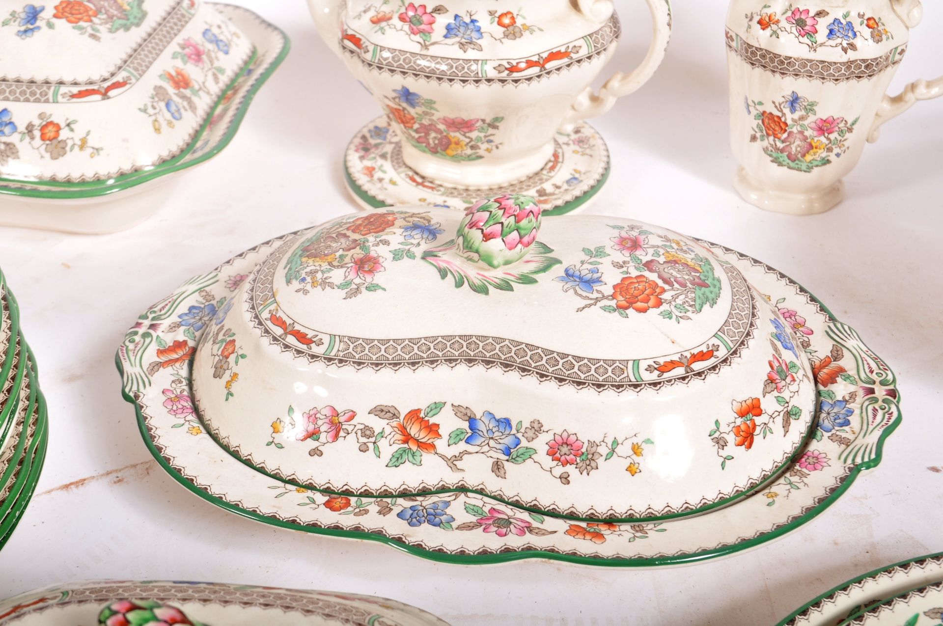 COPELAND SPODE CHINESE ROSE PATTERN DINNER SERVICE - Image 10 of 18