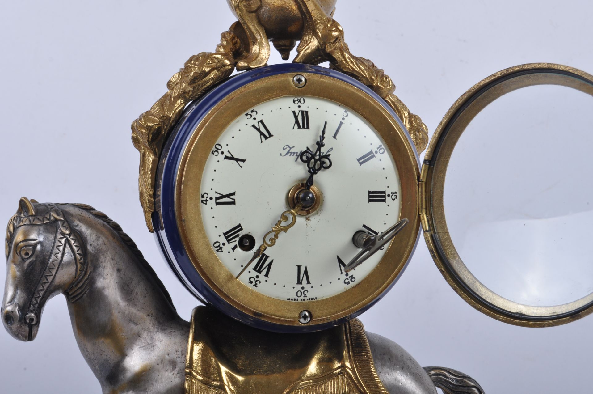 ITALIAN GILT METAL IMPERIAL MANTEL CLOCK - Image 7 of 7