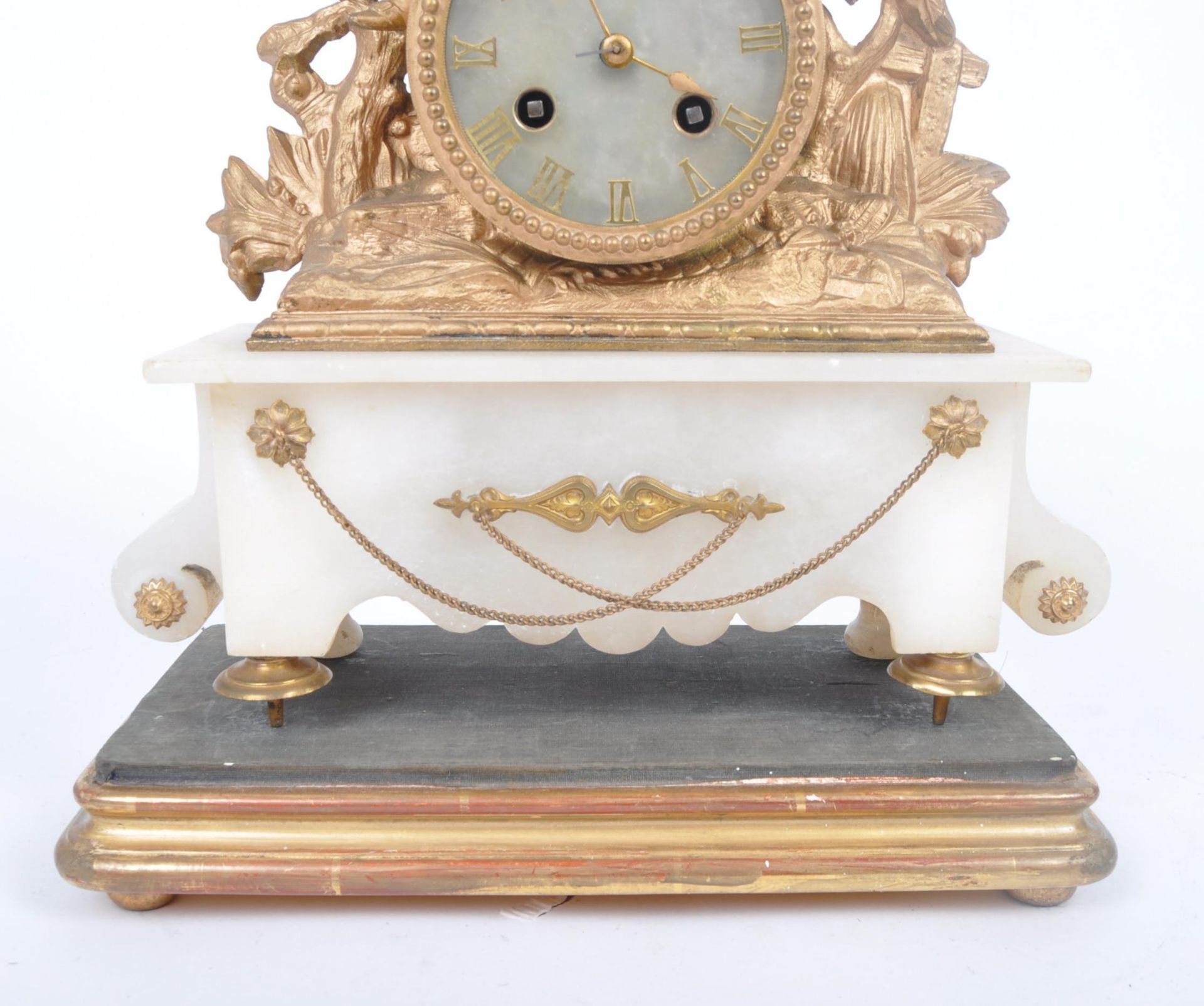 19TH CENTURY FRENCH 8 DAY GILT ORMOLU & MARBLE CLOCK - Image 4 of 8