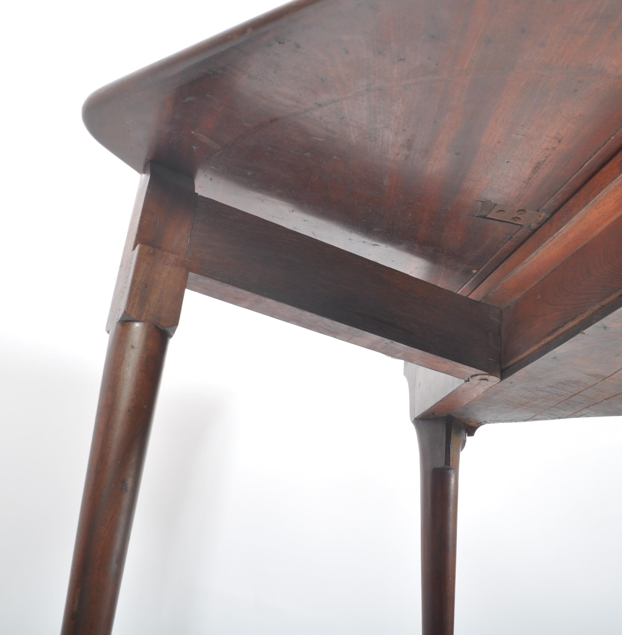 MANNER OF GILLOWS - GEORGE III MAHOGANY CORNER PAD FOOT TABLE - Image 11 of 11