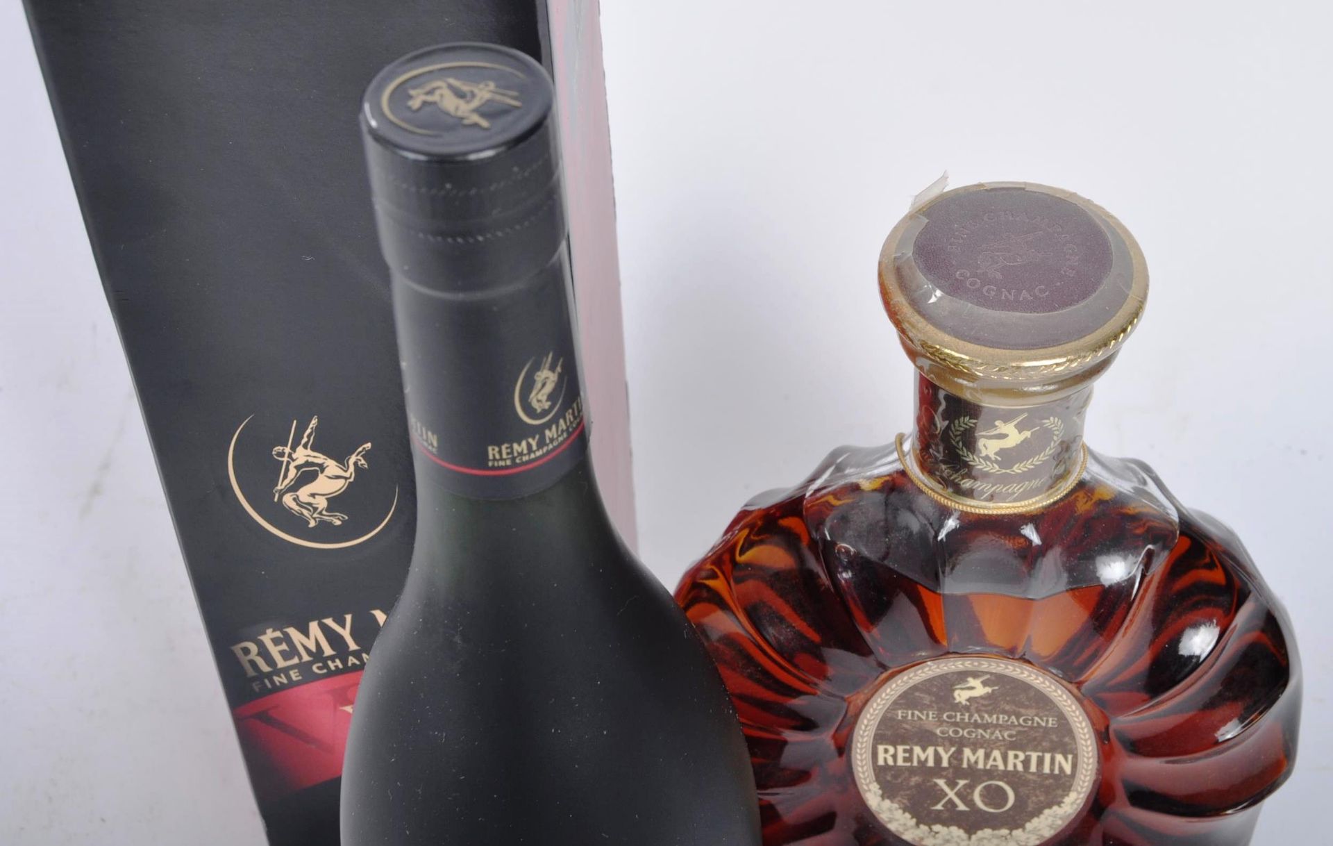 TWO FRENCH REMY MARTIN FINE COGNA - XO & V.S.O.P - Image 2 of 8