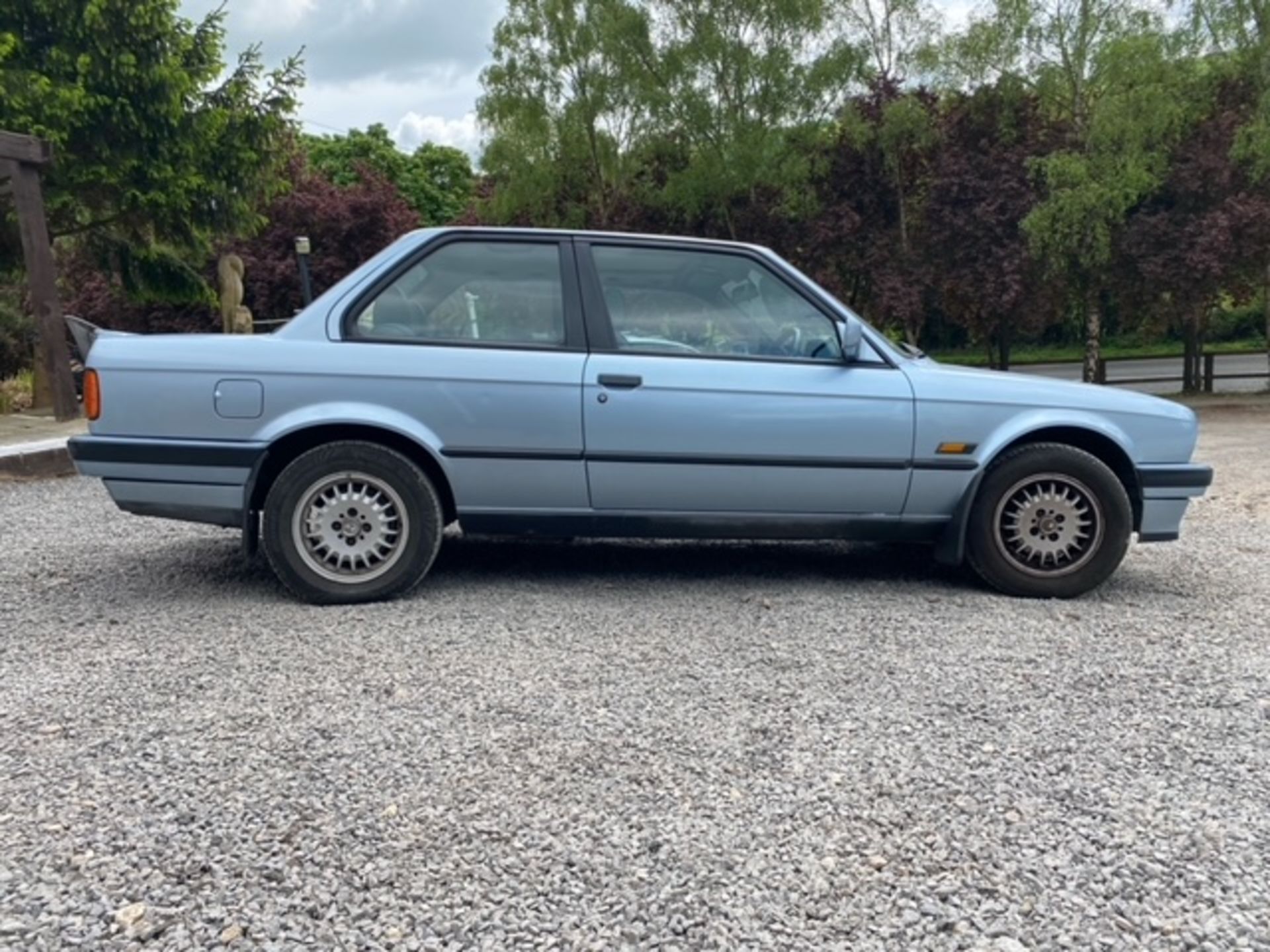 1991 BMW 316i 1600CC 4DR SALOON - WITH PRIVATE PLATE J10MEJ - Image 6 of 22