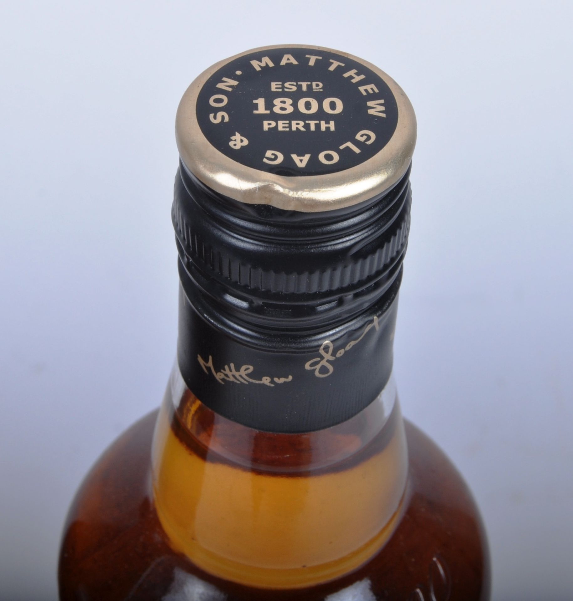 COLLECTION OF WHISKY WHITE HORSE FINE OLD SCOTCH WHISKY - Image 3 of 6