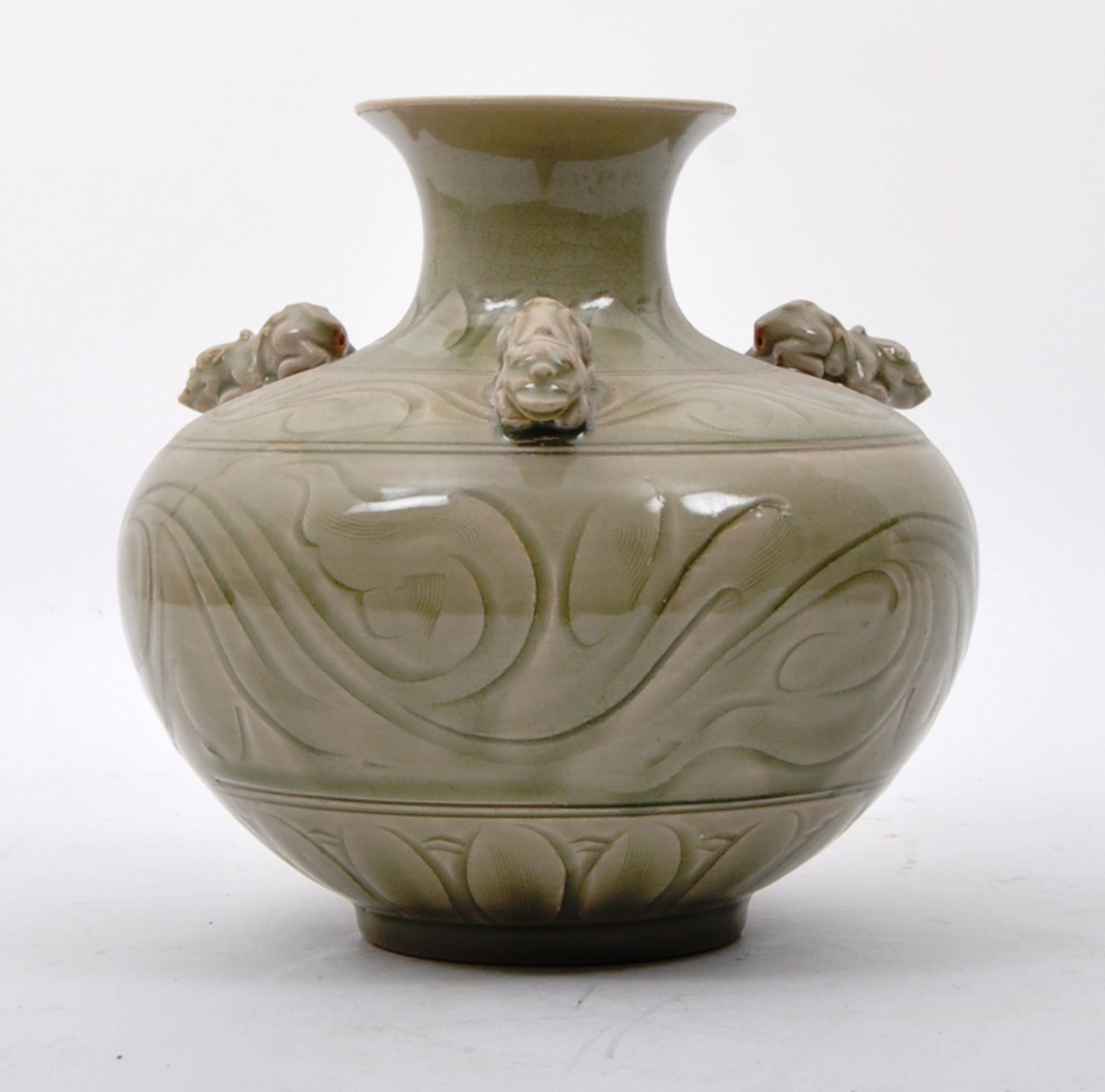 19TH CENTURY CHINESE ANTIQUE CELADON THREE HANDLED VASE - Image 2 of 6