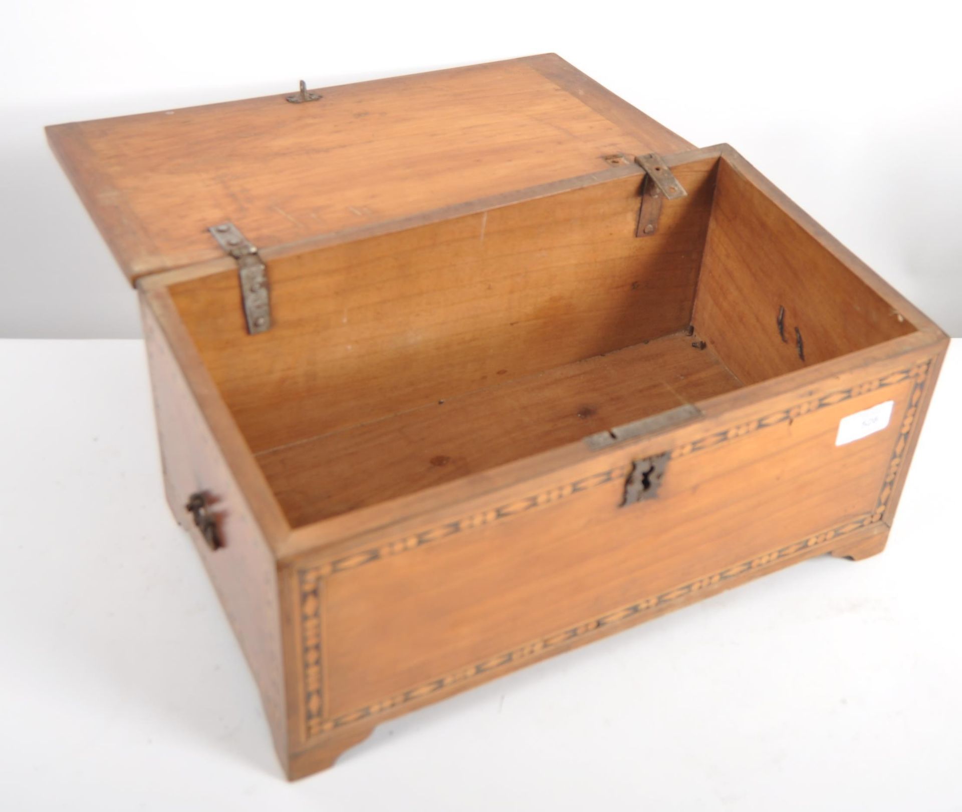 19TH CENTURY SATINWOOD TUNBRIDGE BOX WITH MADONNA - Image 3 of 5