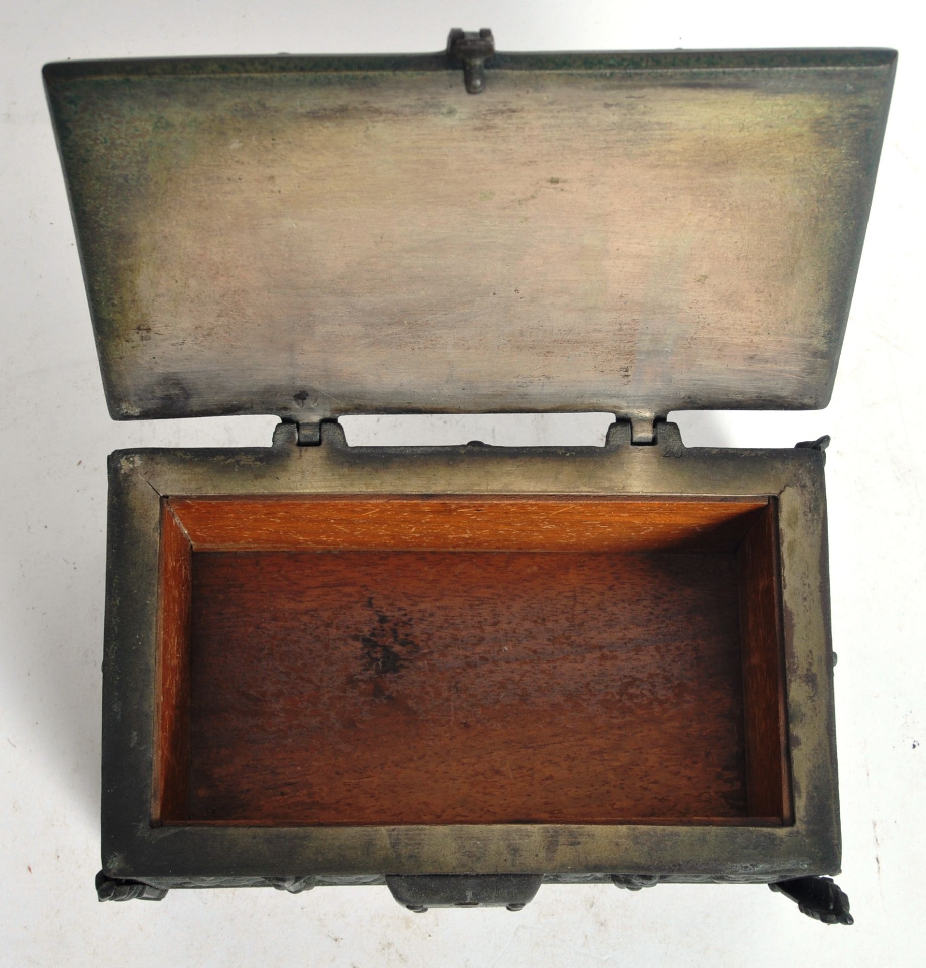 SMALL NINETEENTH CENTURY BRONZE CASKET WITH GOTHIC INLAY - Image 5 of 7