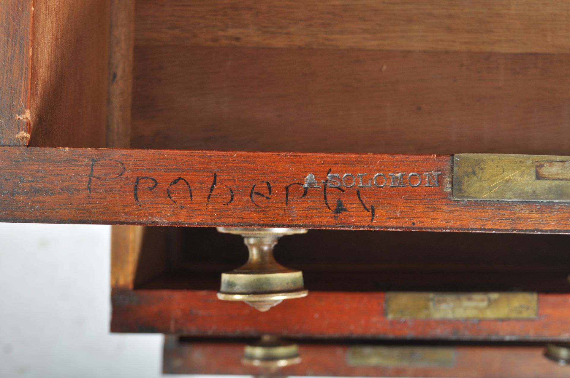 VICTORIAN 19TH CENTURY MAHOGANY PEDESTAL DICKENS DESK - Image 8 of 11