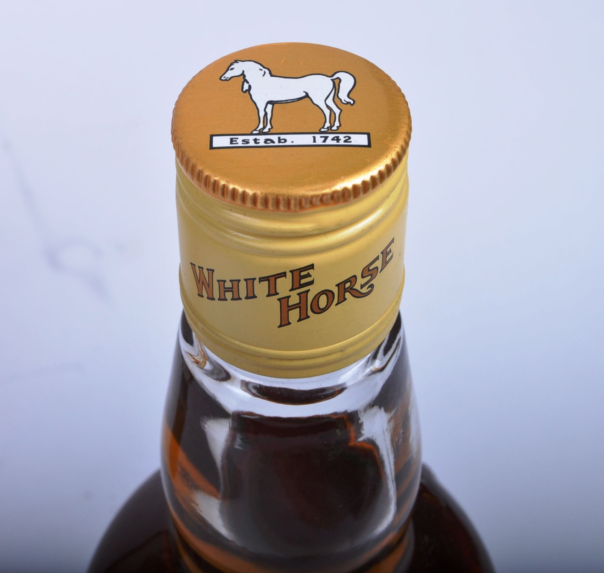 COLLECTION OF WHISKY WHITE HORSE FINE OLD SCOTCH WHISKY - Image 5 of 6