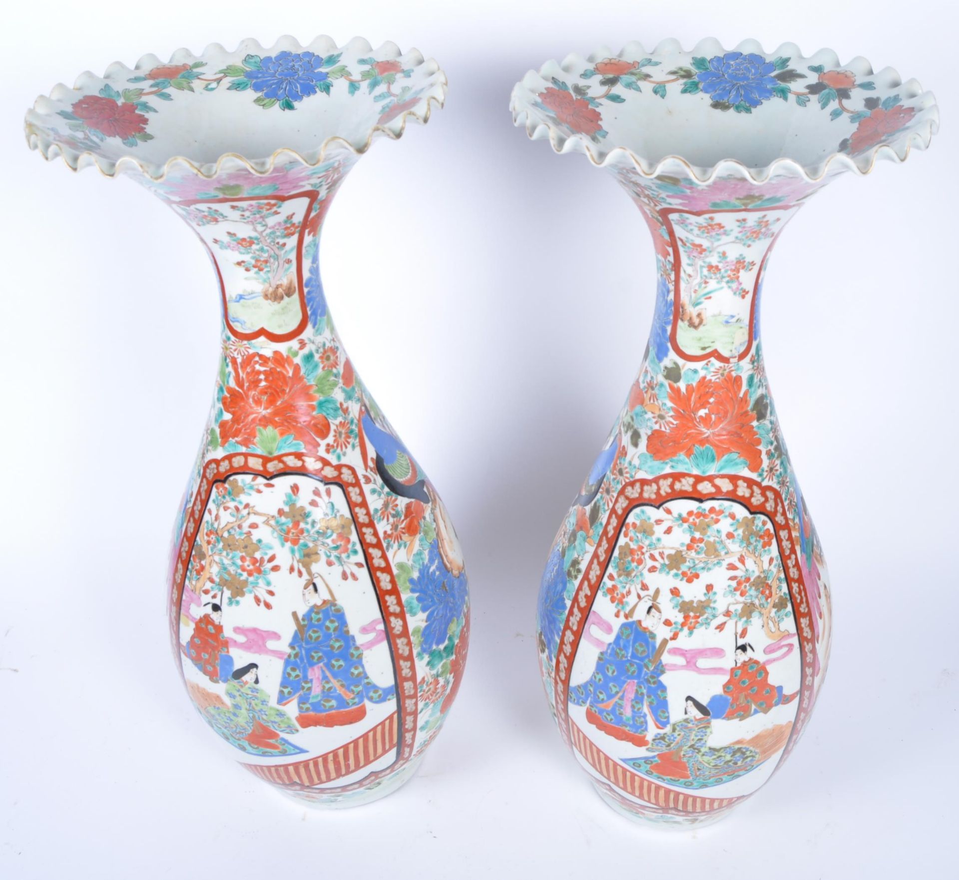 PAIR LARGE 19TH CENTURY CHINESE FAMILLE ROSE FLOOR VASES - Image 4 of 6