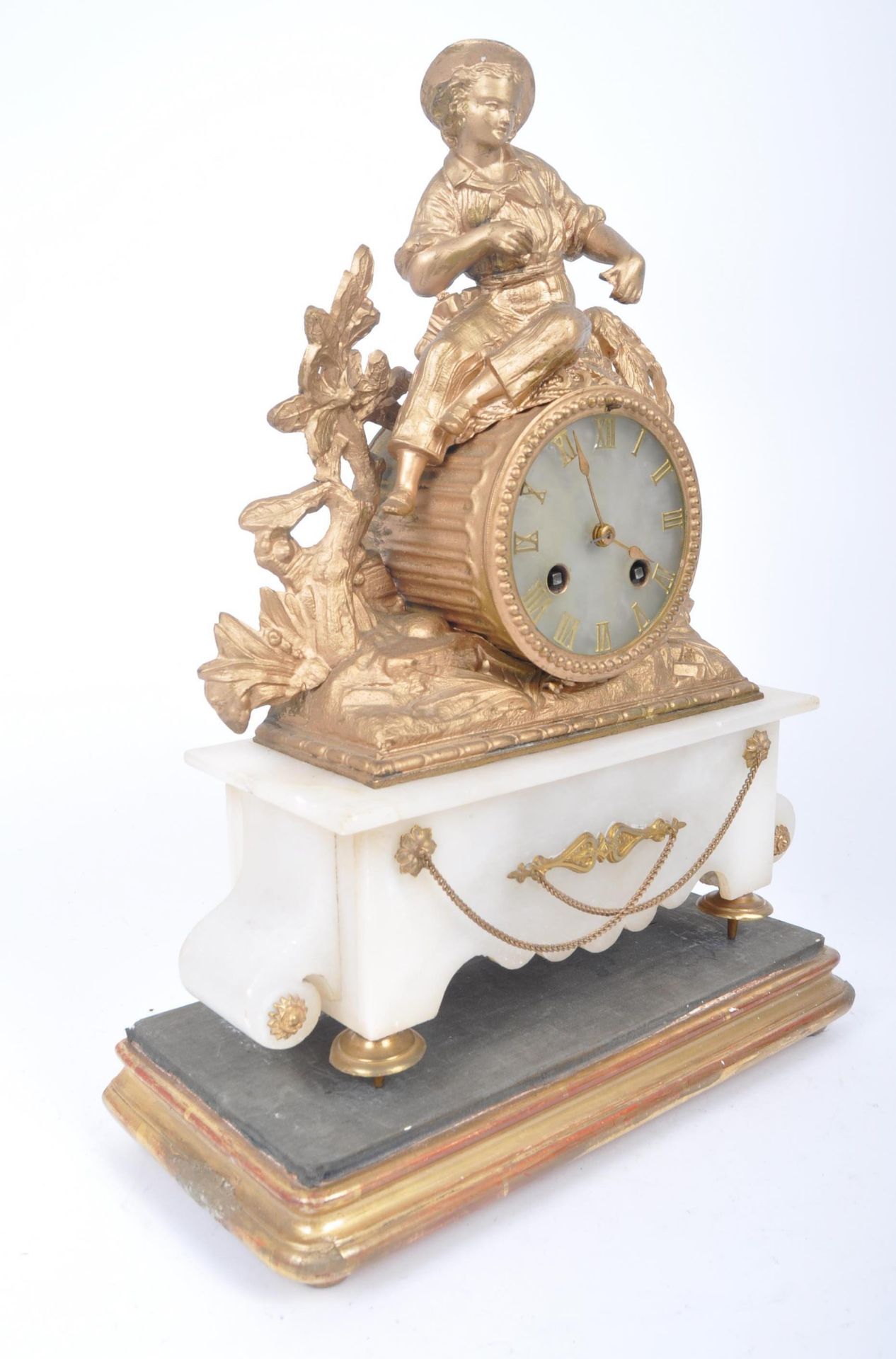 19TH CENTURY FRENCH 8 DAY GILT ORMOLU & MARBLE CLOCK - Image 5 of 8