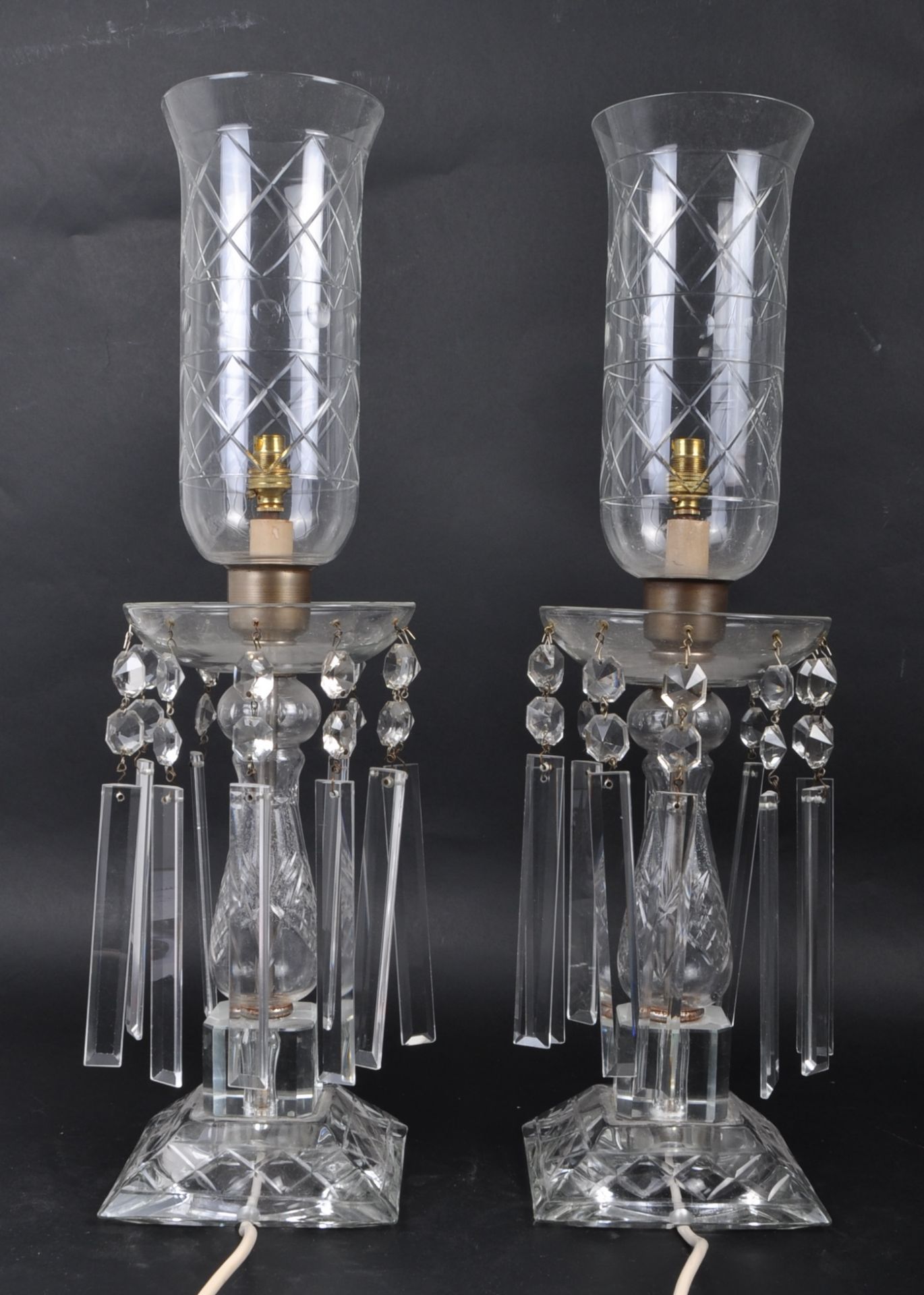 PAIR OF EARLY 20TH CENTURY CUT GLASS TABLE LAMPS - Bild 7 aus 7