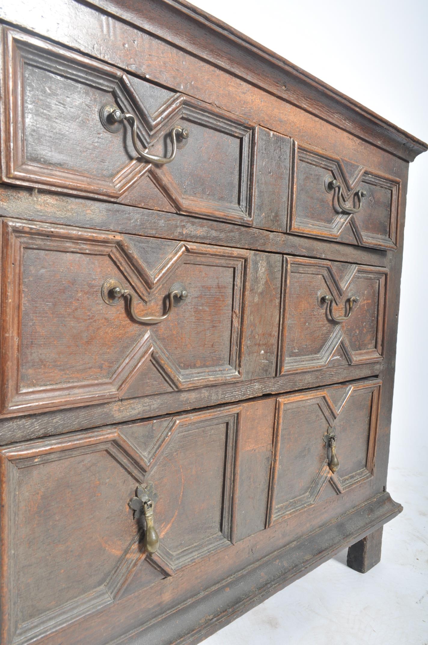 17TH CENTURY JACOBEAN PERIOD OAK WOOD CHEST OF DRAWERS - Image 4 of 7