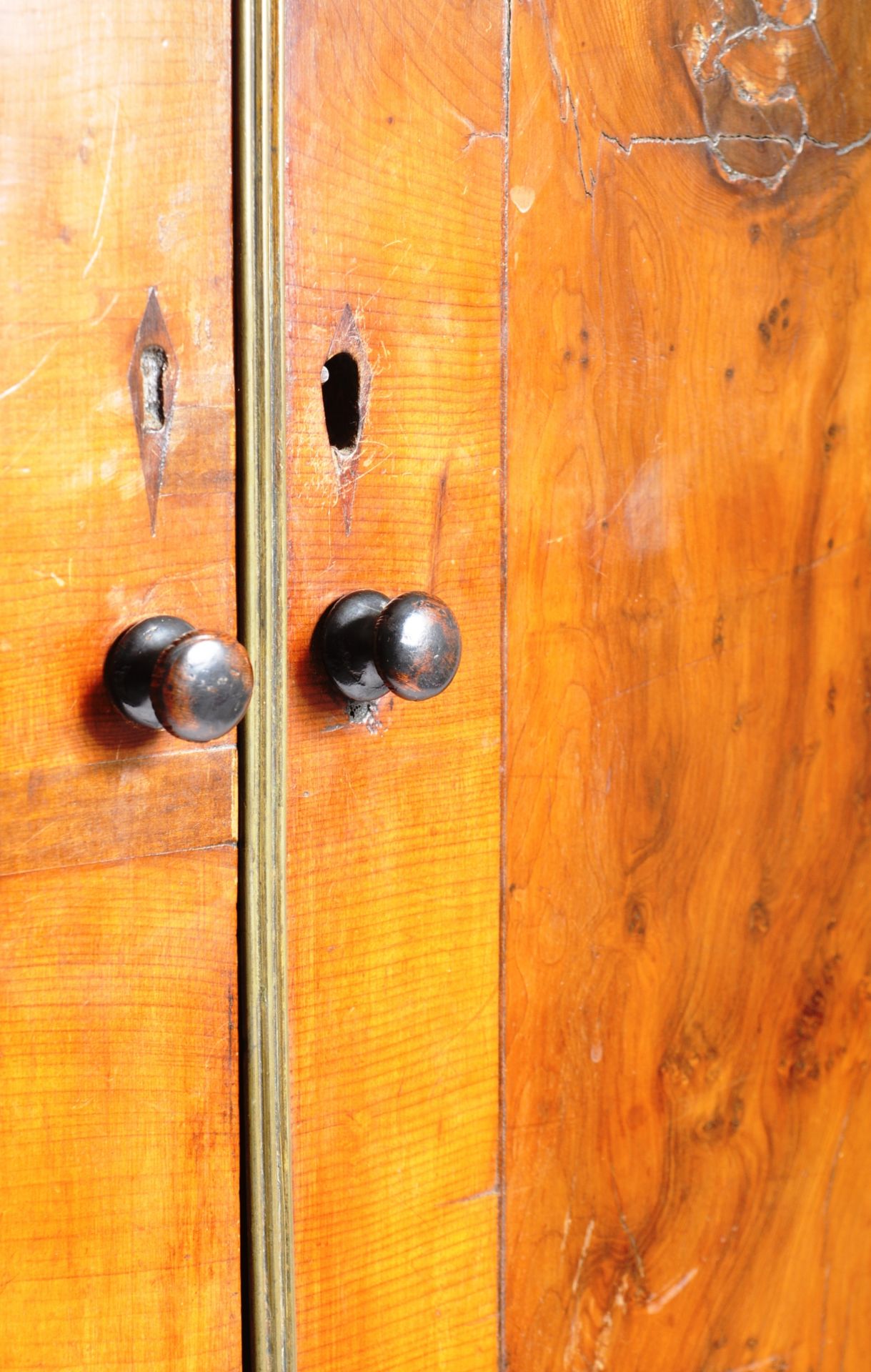 18TH CENTURY YEW WOOD LIBRARY CABINET CHEST ON STAND - Image 3 of 7