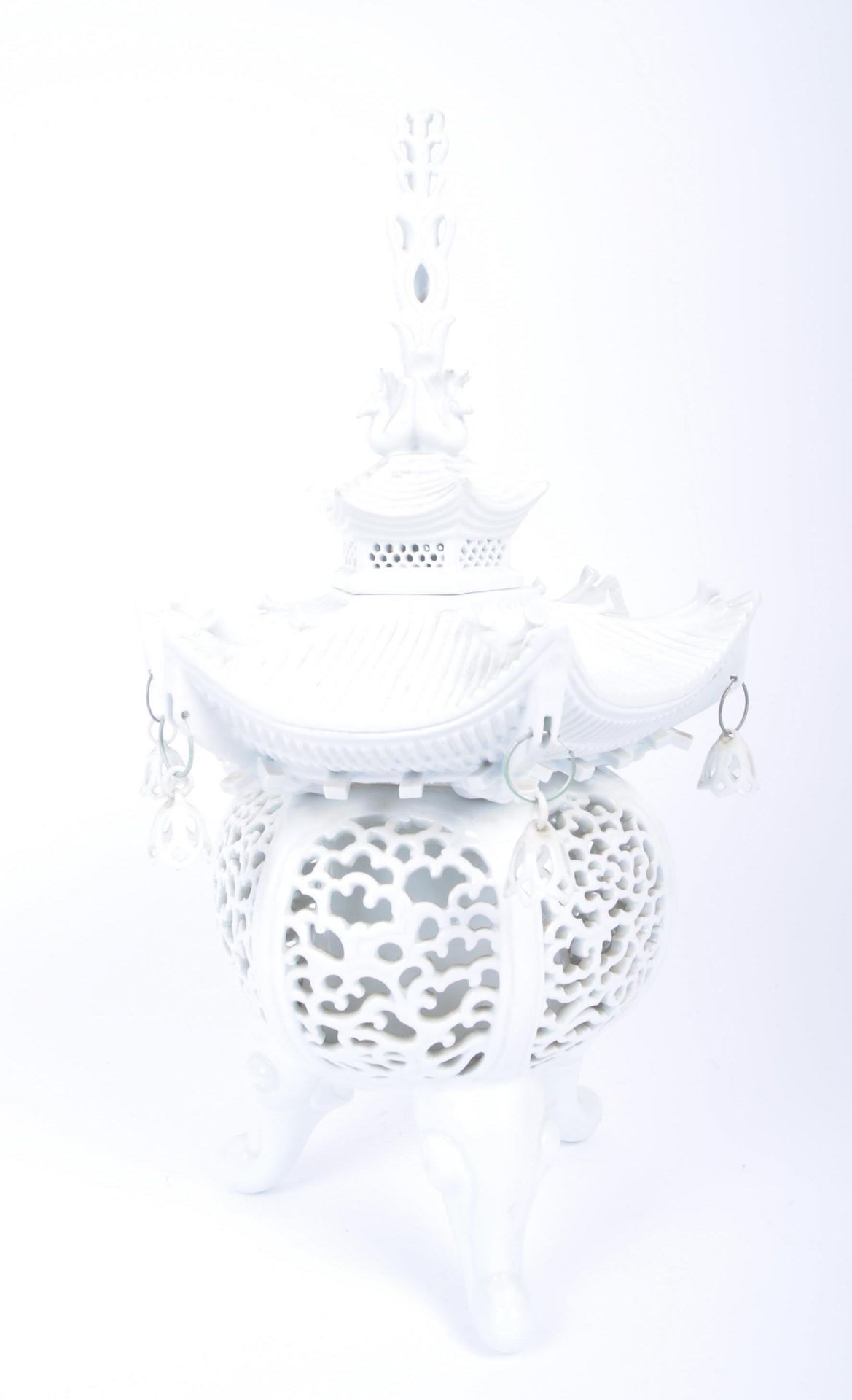 20TH CENTURY BLANC DE CHINE URN IN HEXAGONAL PAGODA FORM - Image 2 of 8