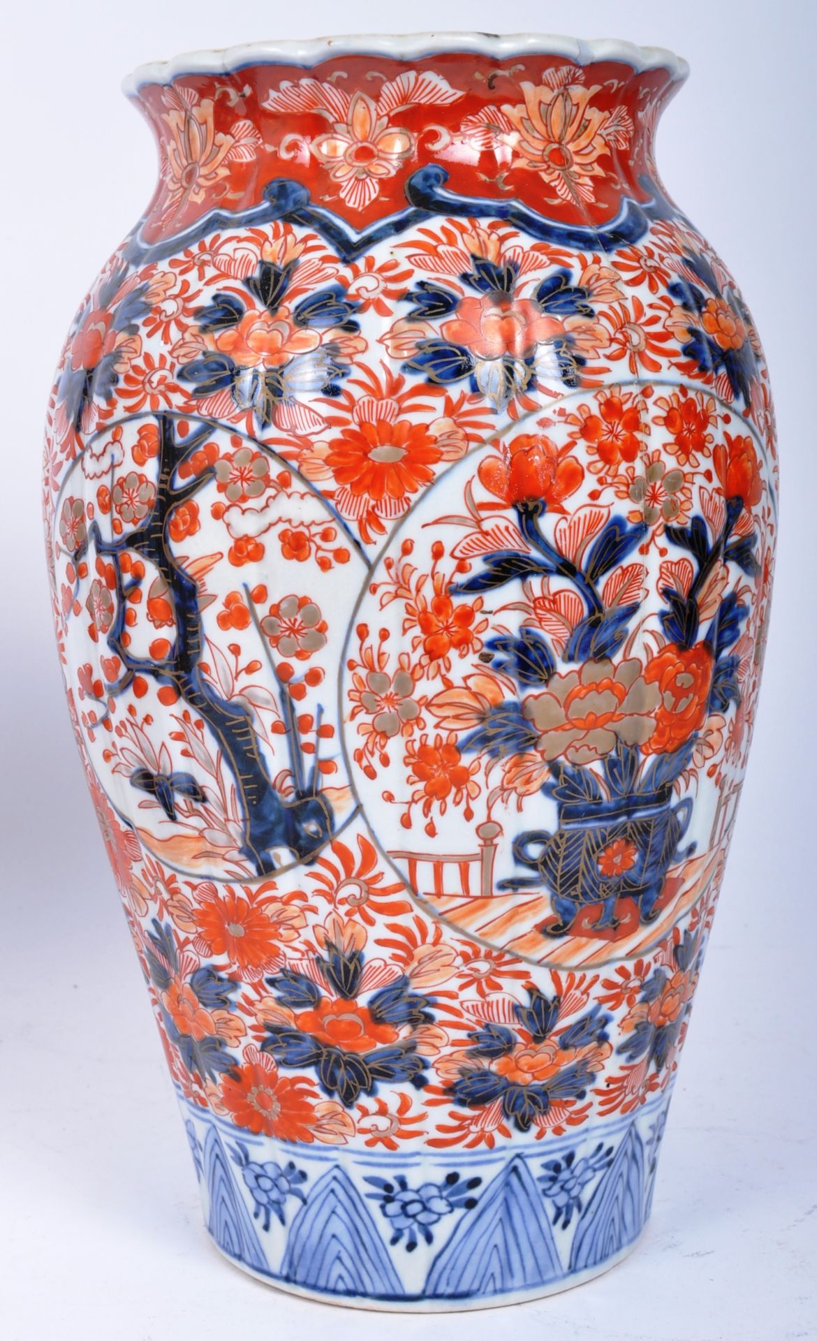 PAIR OF 19TH CENTURY JAPANESE TWIN IMARI URNS / VASES - Image 2 of 13