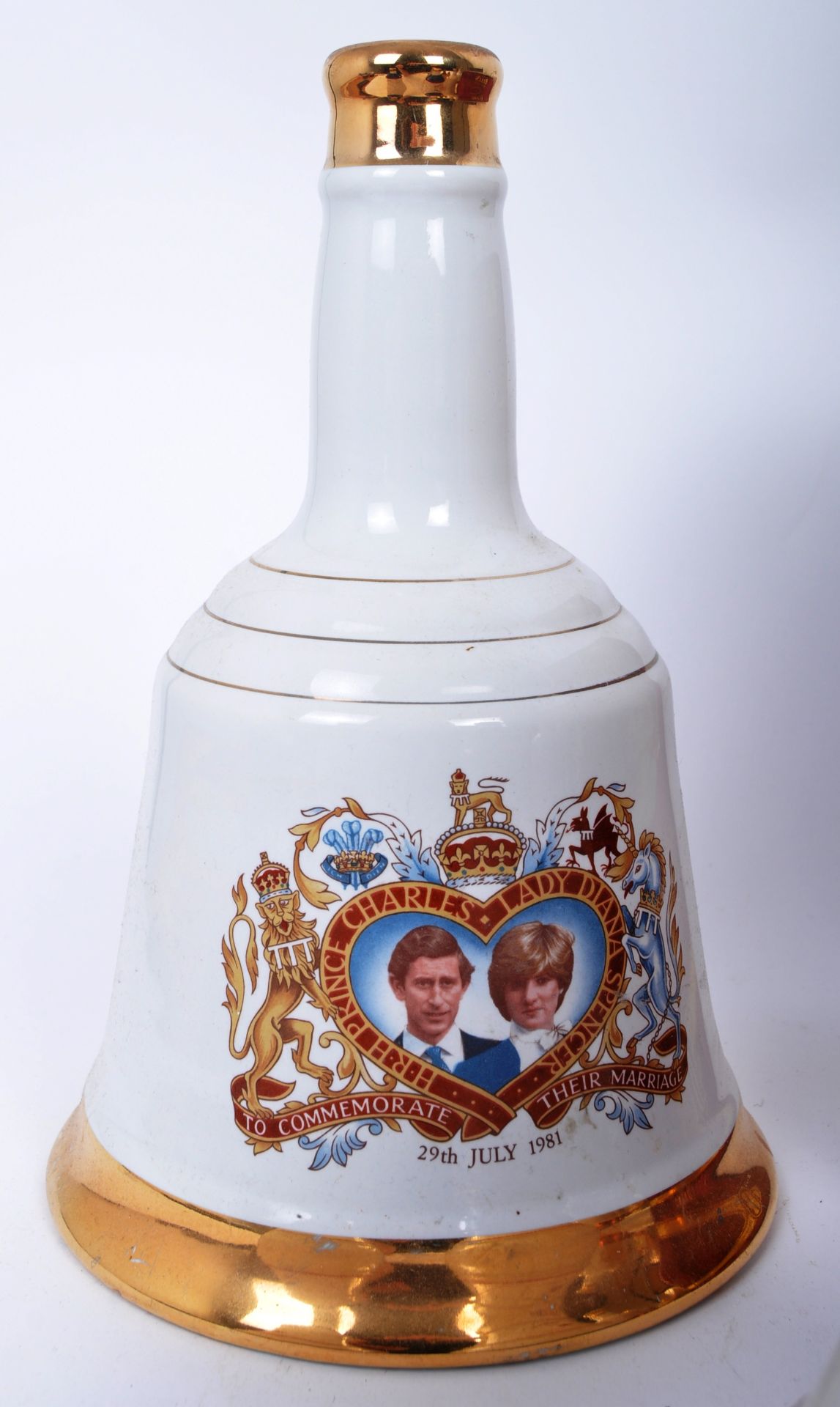 THIRTEEN BELL'S SCOTCH WHISKY COMMEMORATIVE DECANTERS - Image 4 of 11