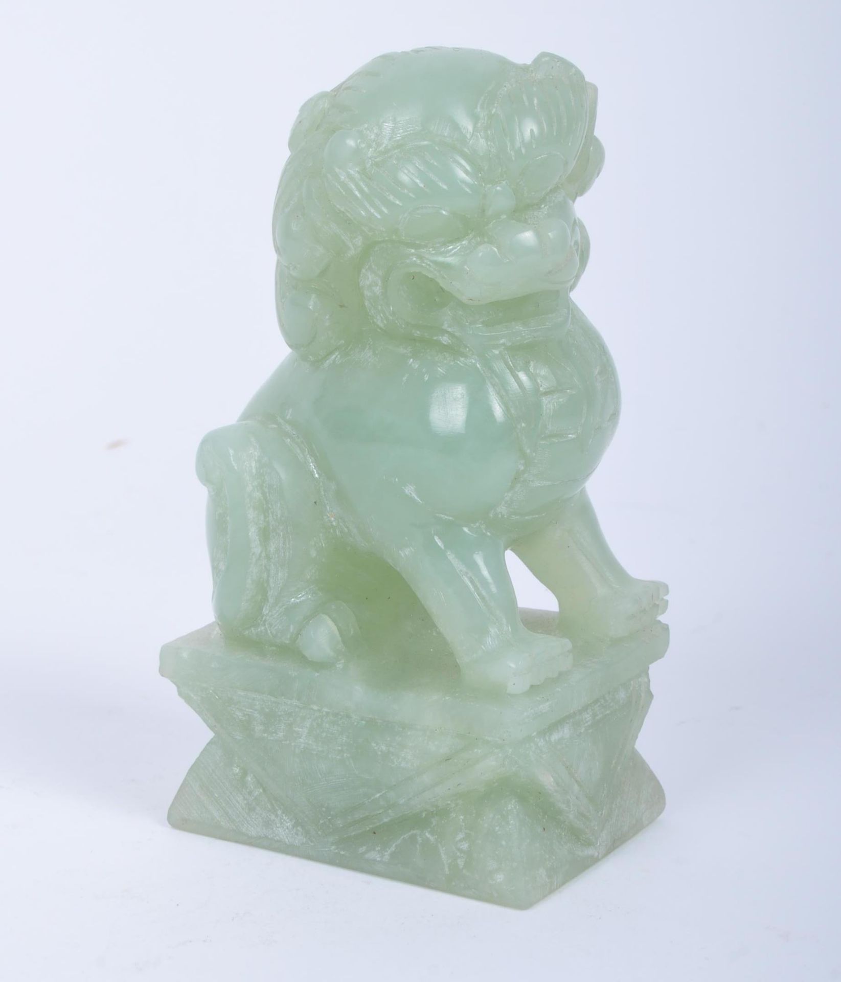 20TH CENTURY JADE DOG OF FO SCULPTURE MOUNTED ON PLINTH - Image 4 of 5