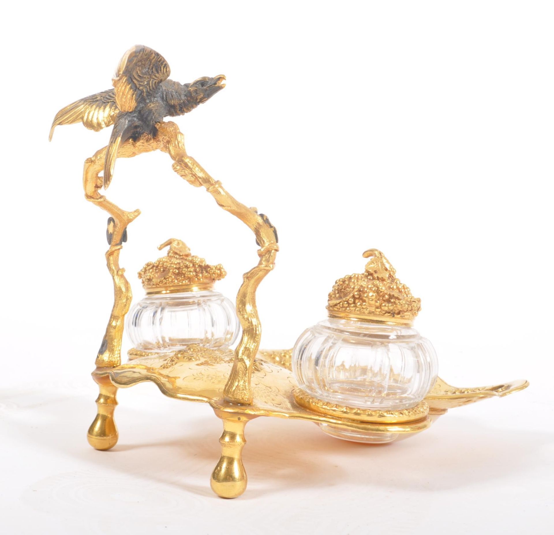 19th CENTURY FRENCH PALAIS ROYAL GILT & ORMOLU EAGLE INKWELL - Image 8 of 8