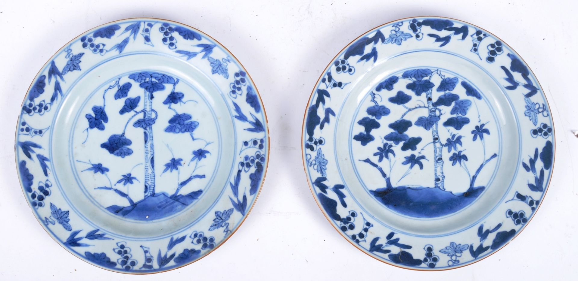 THREE 19TH CENTURY QING DYNASTY PORCELAIN & CERAMIC ITEMS - Image 3 of 9