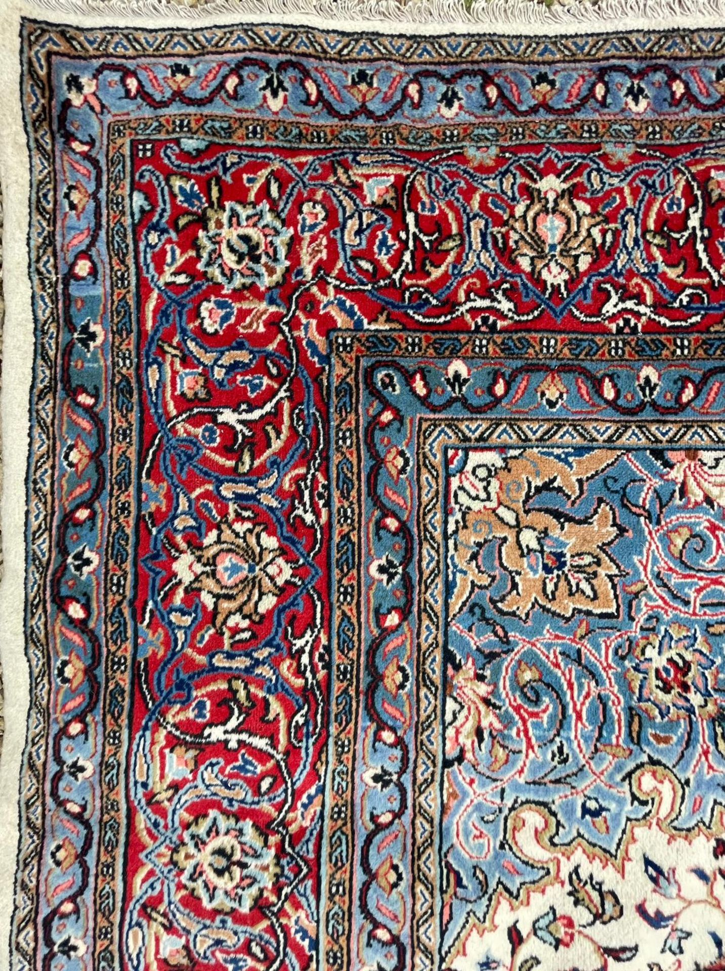 EARLY 20TH CENTURY NORTH WEST PERSIAN SAROUK FLOOR CARPET - Image 4 of 7