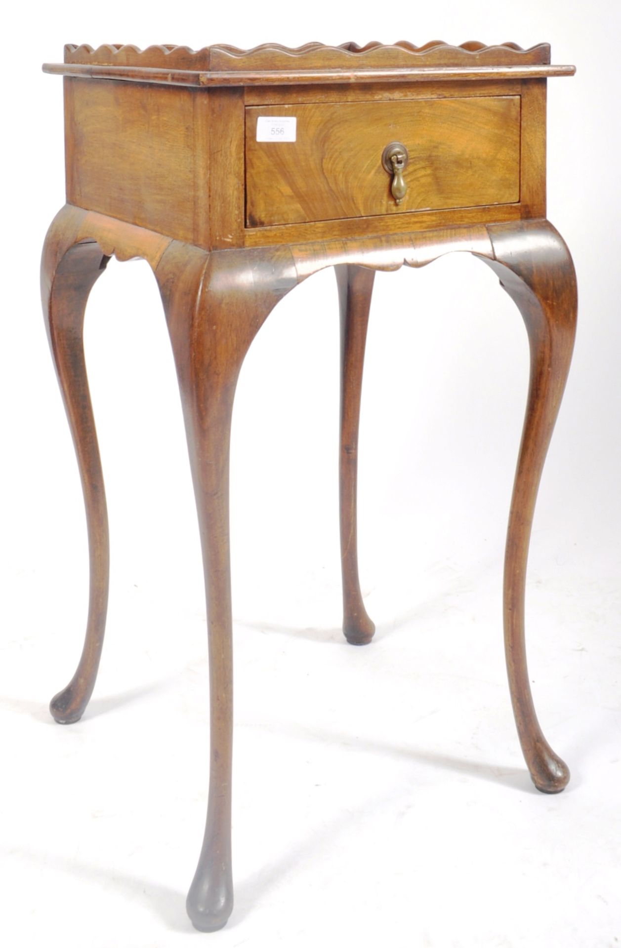 QUEEN ANNE REVIVAL CIRCA 1900 WALNUT BEDSIDE CABINET TABLE - Image 2 of 8