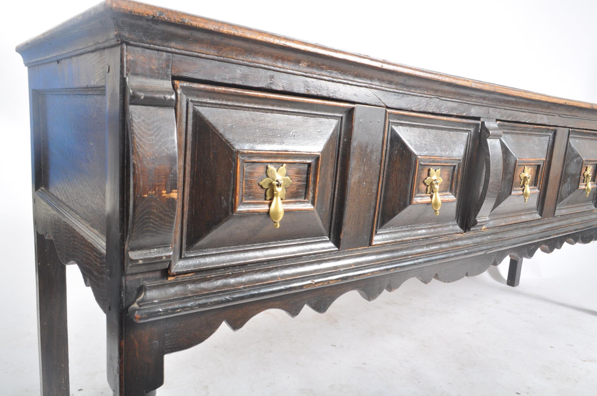 18TH CENTURY GEORGE III NORTH COUNTRY OAK DRESSER BASE - Image 3 of 7