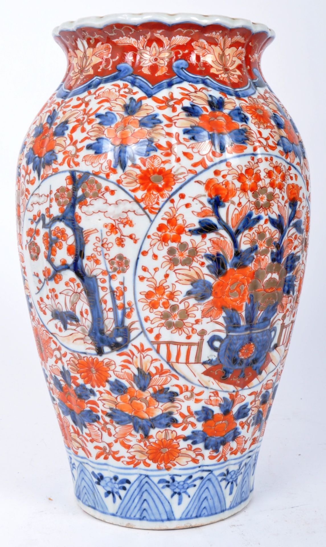 PAIR OF 19TH CENTURY JAPANESE TWIN IMARI URNS / VASES - Image 9 of 13