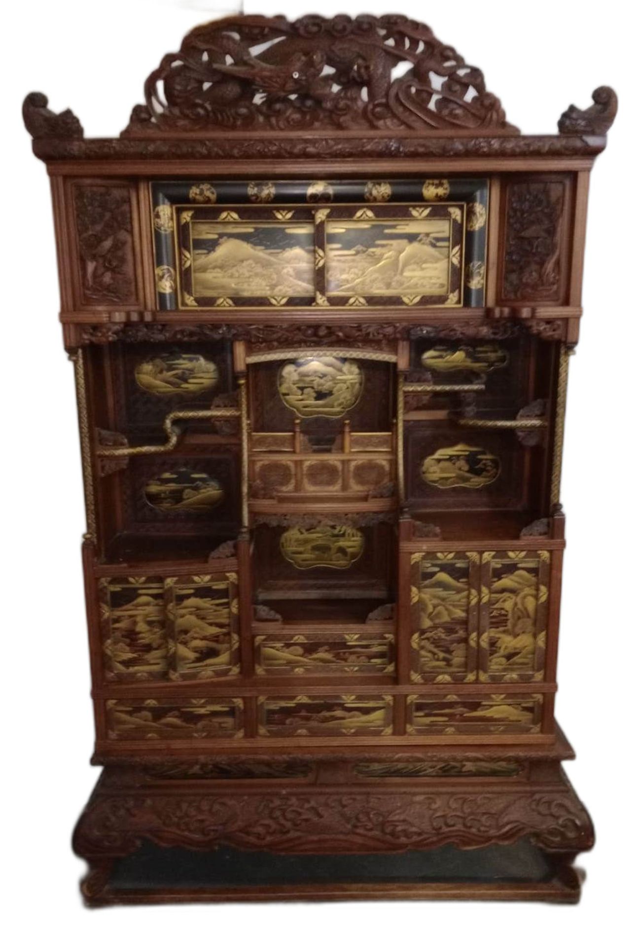 LATE 19TH CENTURY JAPANESE MEIJI LACQUER BOOKCASE CABINET - Image 7 of 10