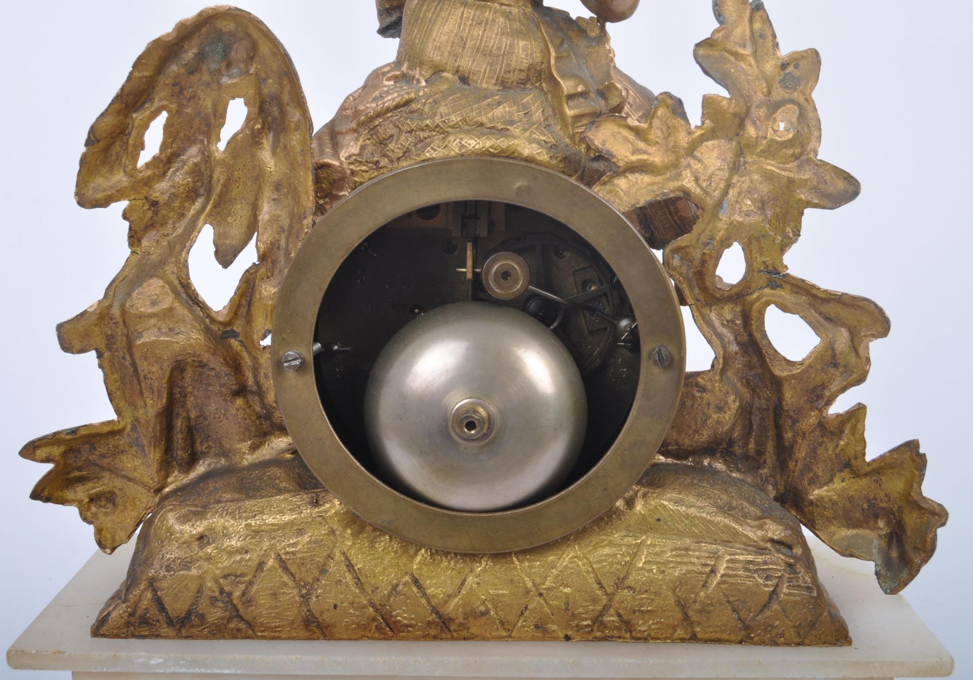 19TH CENTURY FRENCH 8 DAY GILT ORMOLU & MARBLE CLOCK - Image 6 of 8