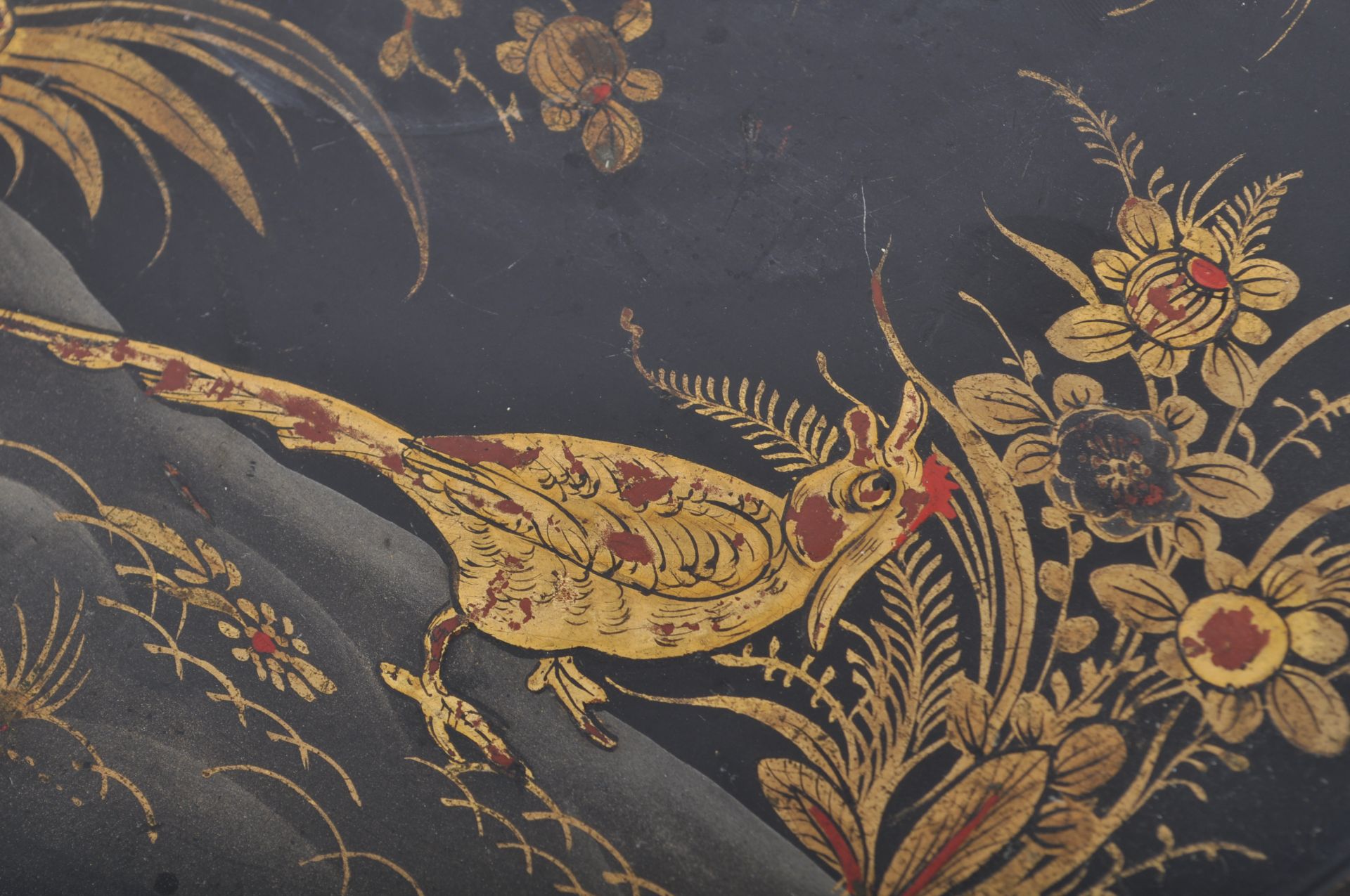 19TH CENTURY BLACK LACQUERED CHINOISERIE PEDESTAL WINE TABLE - Image 3 of 5