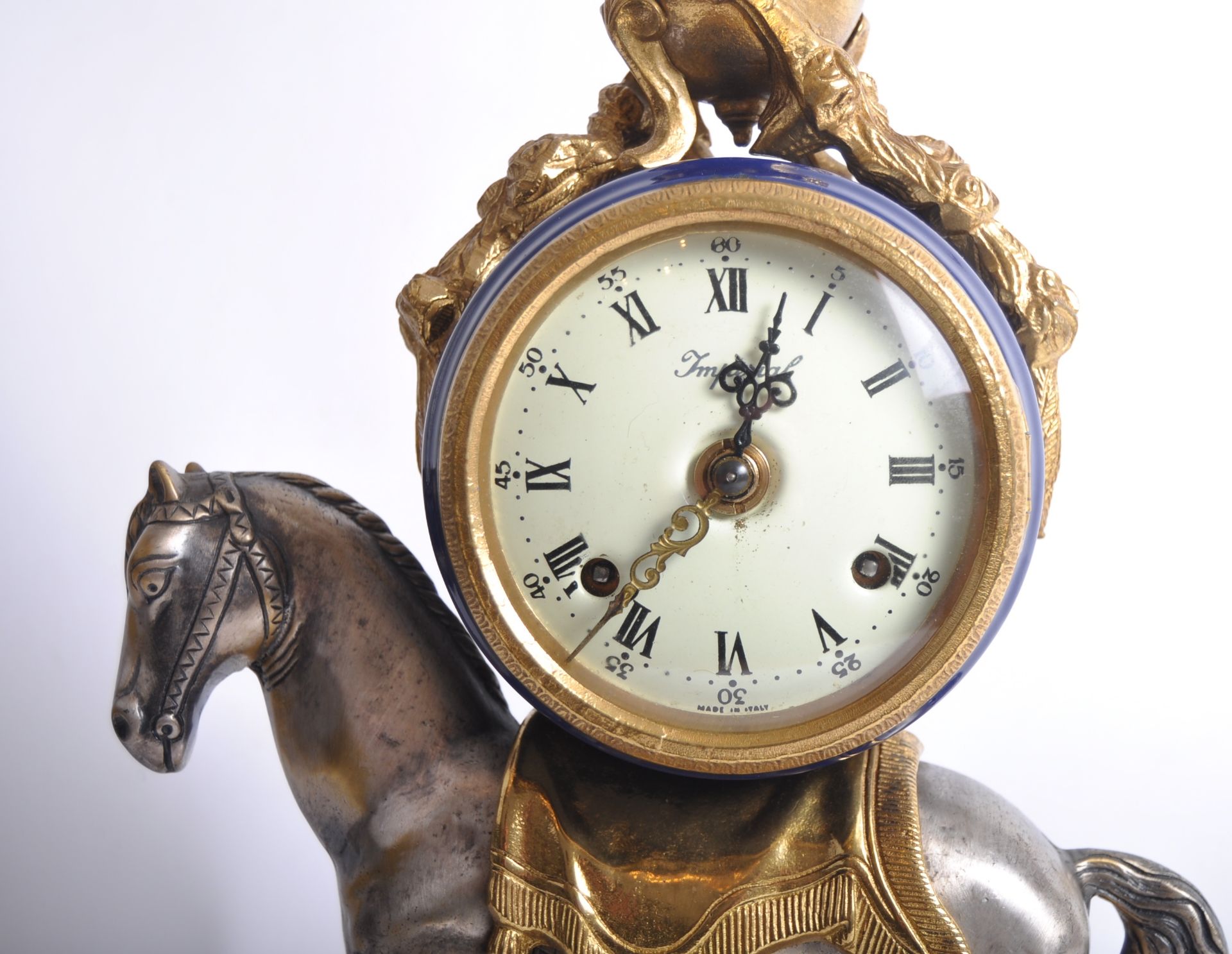 ITALIAN GILT METAL IMPERIAL MANTEL CLOCK - Image 2 of 7