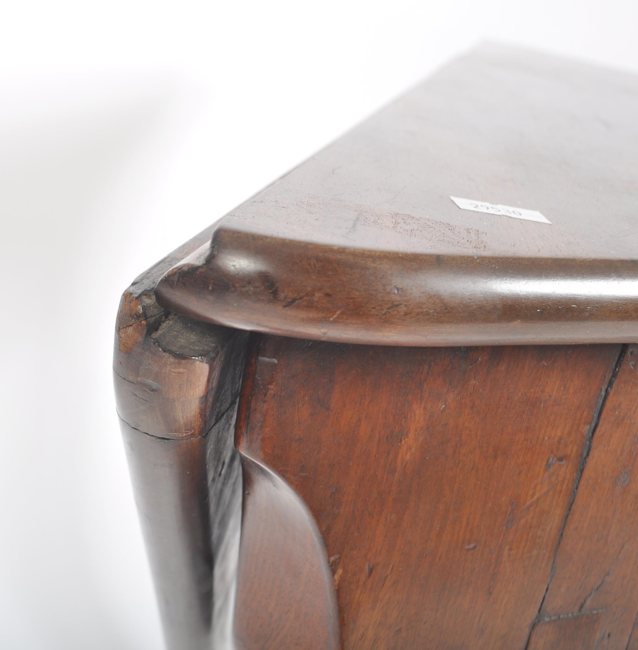 MANNER OF GILLOWS - GEORGE III MAHOGANY CORNER PAD FOOT TABLE - Image 3 of 11