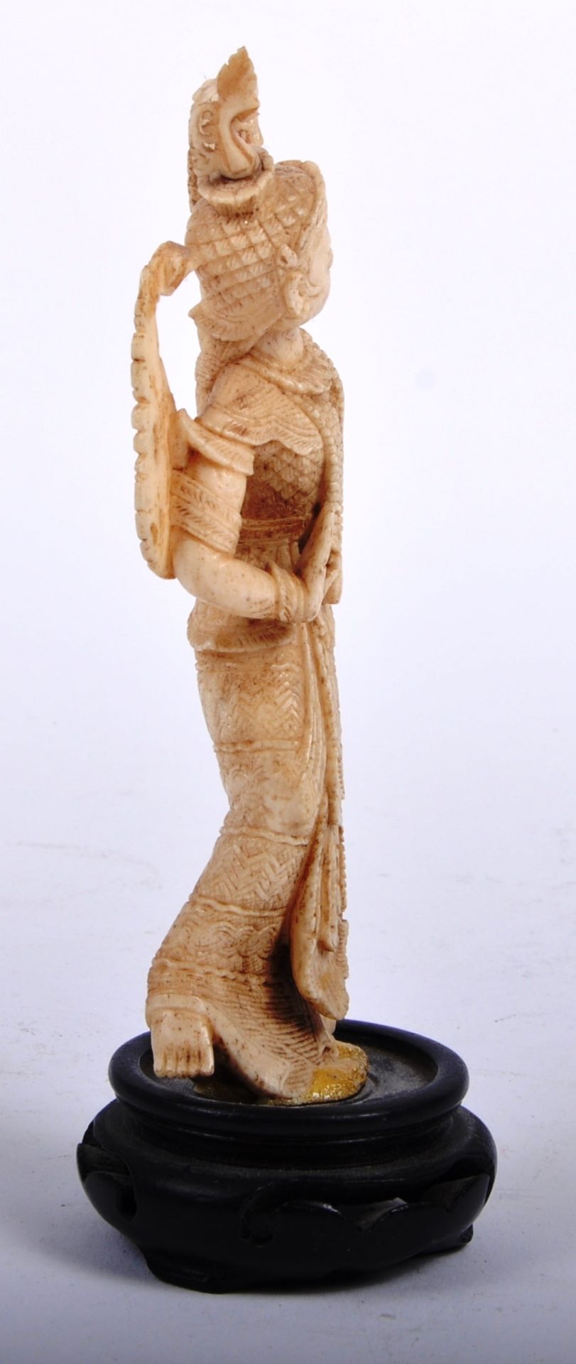 EARLY 20TH CENTURY BONE THAI DANCER IN TRADITIONAL ROBE - Image 3 of 8