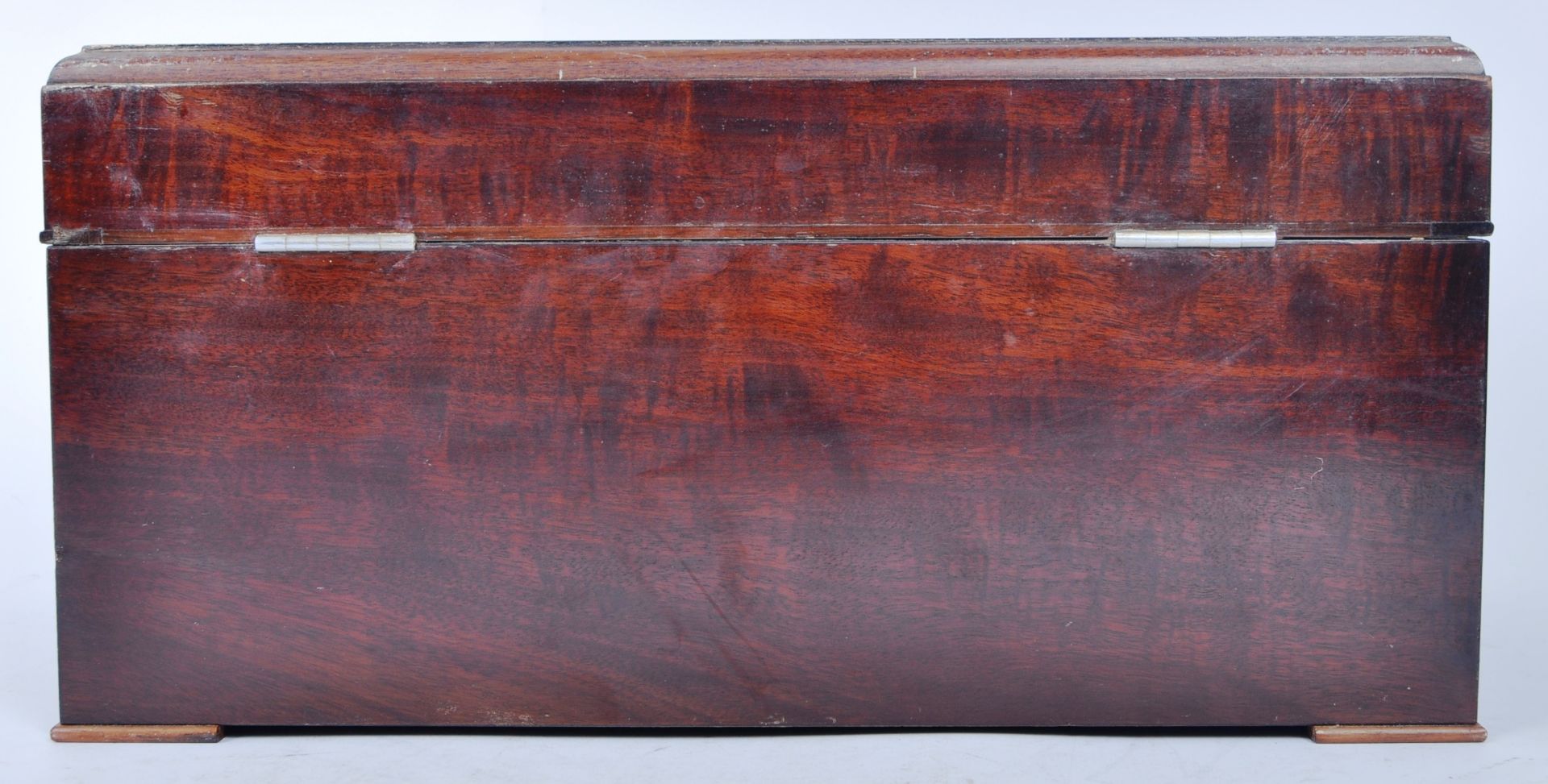 VICTORIAN MAHOGANY VENEERED CIGAR HUMIDOR - Image 5 of 5