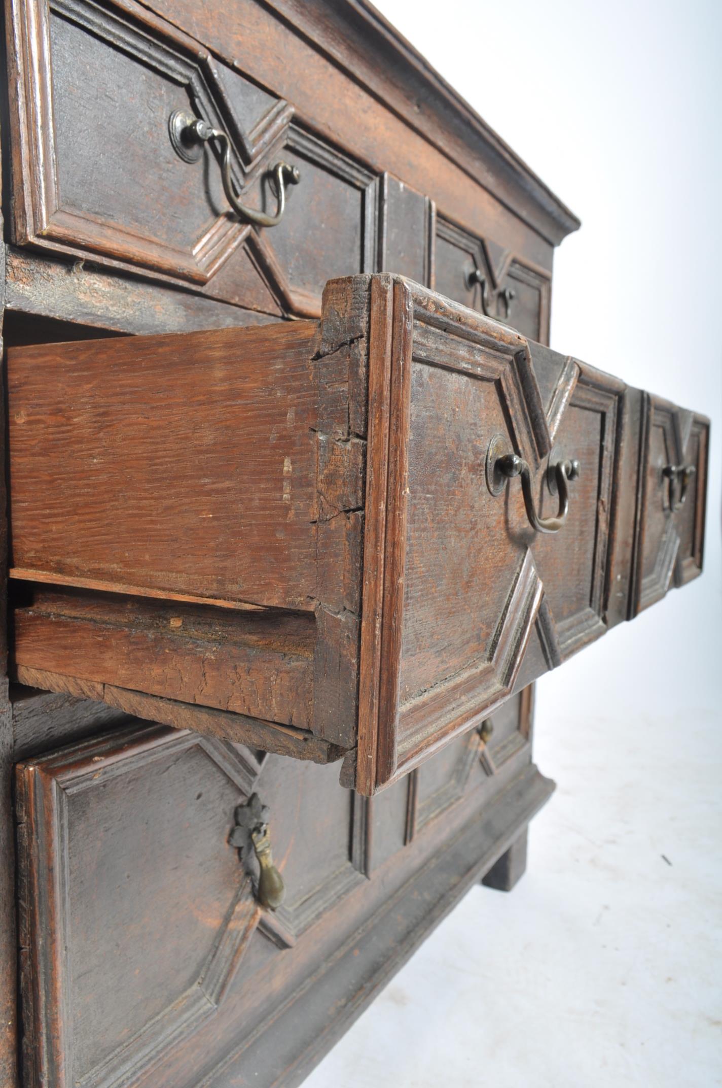 17TH CENTURY JACOBEAN PERIOD OAK WOOD CHEST OF DRAWERS - Image 5 of 7