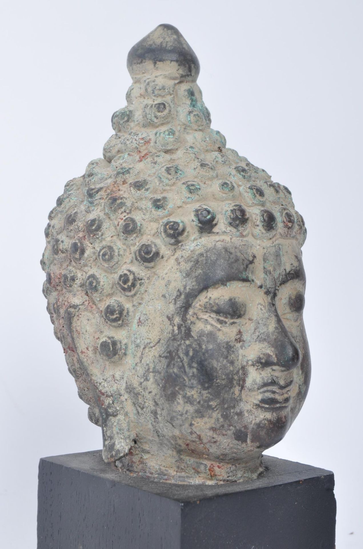 EARLY 20TH CENTURY BRONZE THAI BUDDHA HEAD - Image 3 of 5