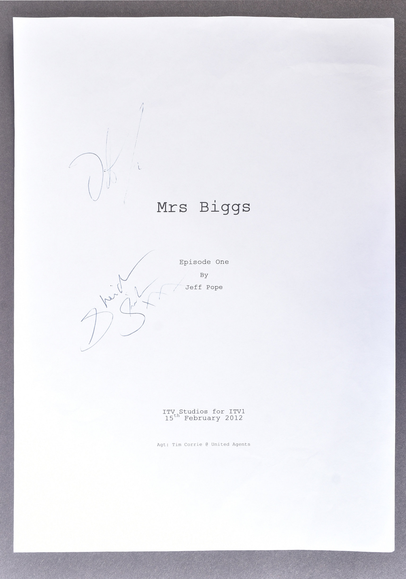 GREAT TRAIN ROBBERY - MRS BIGGS (2012) - ORIGINAL SIGNED SCRIPT COVER